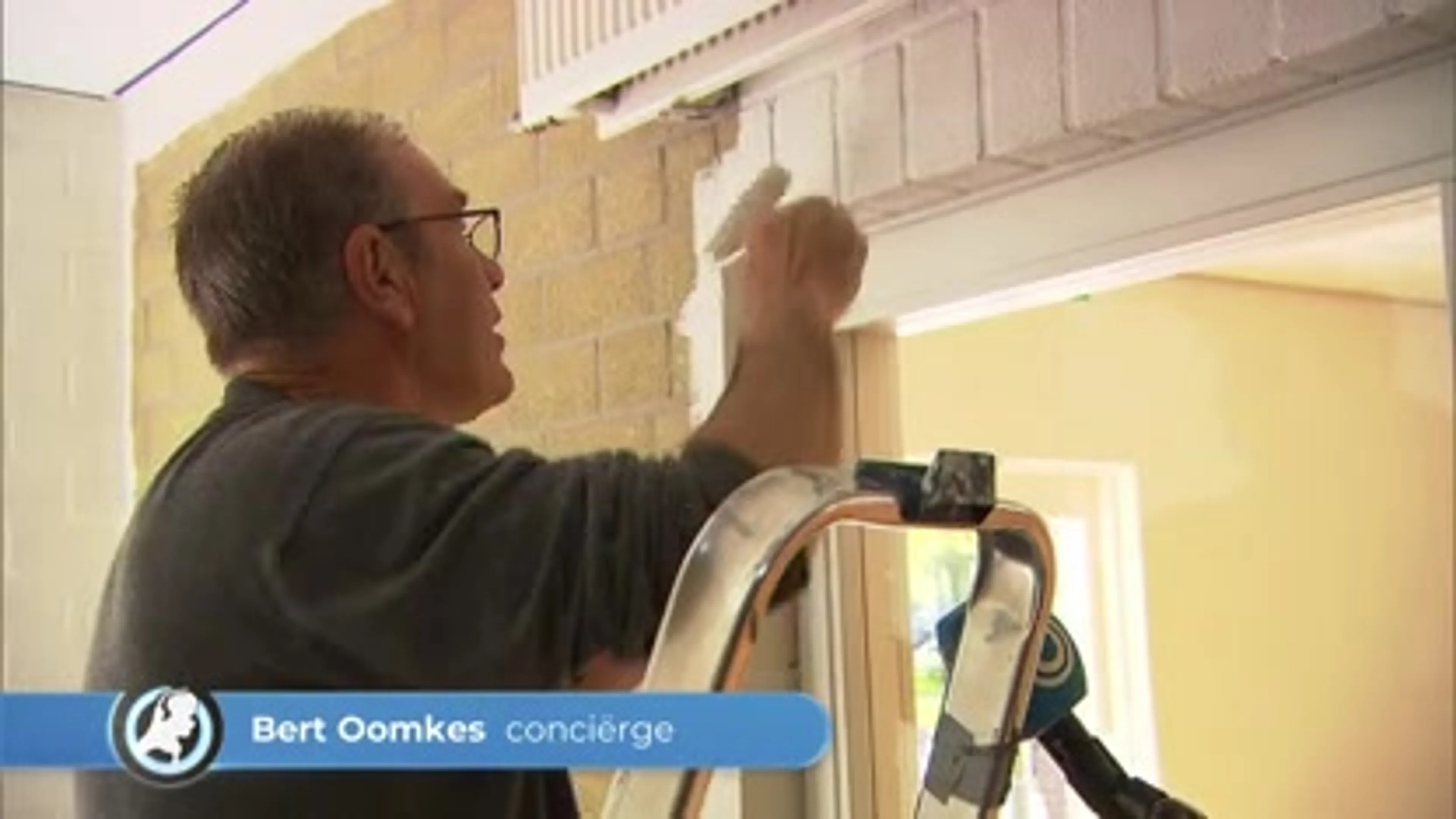 Leraren maken afgebrande school coronaproof
