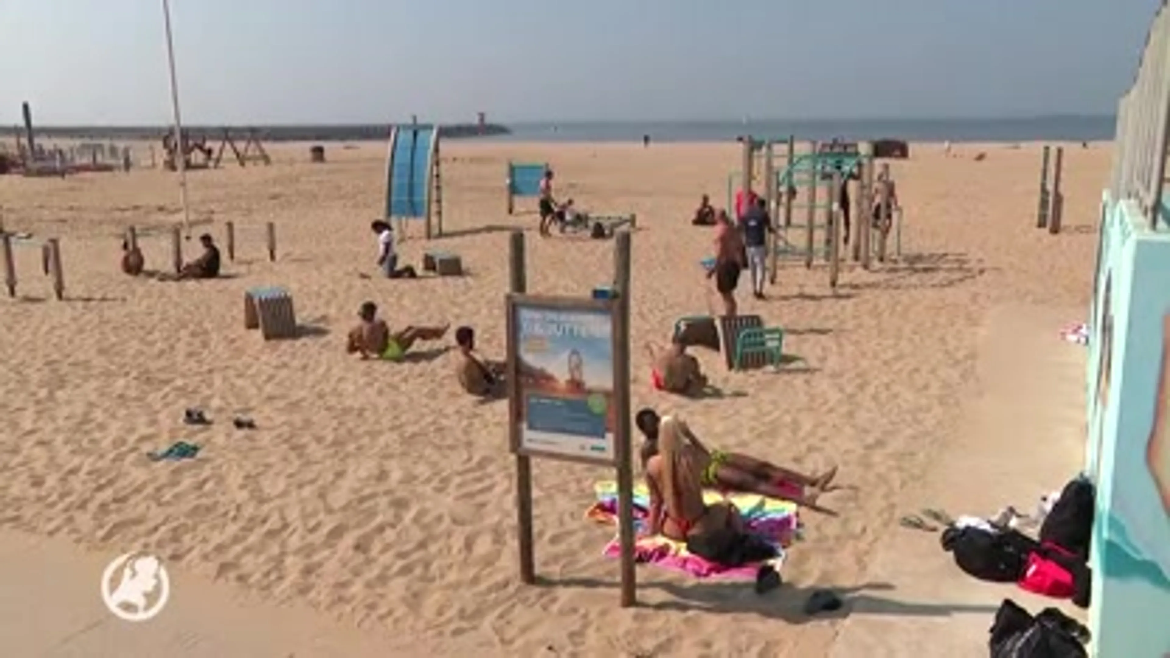 Opmerkelijke taferelen op Schevenings strand