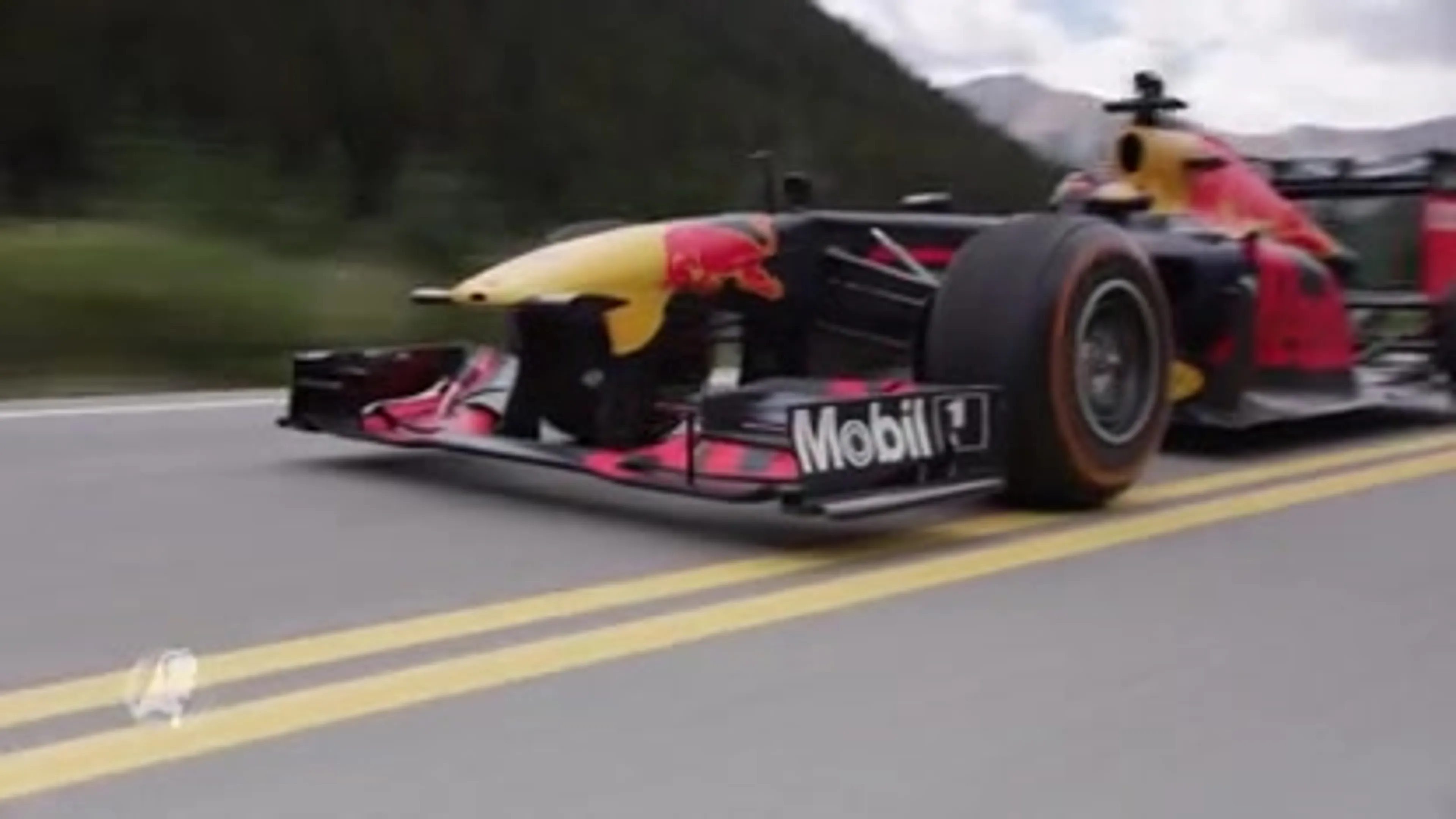 Max Verstappen trapt hem flink op zijn staart in de Verenigde Staten