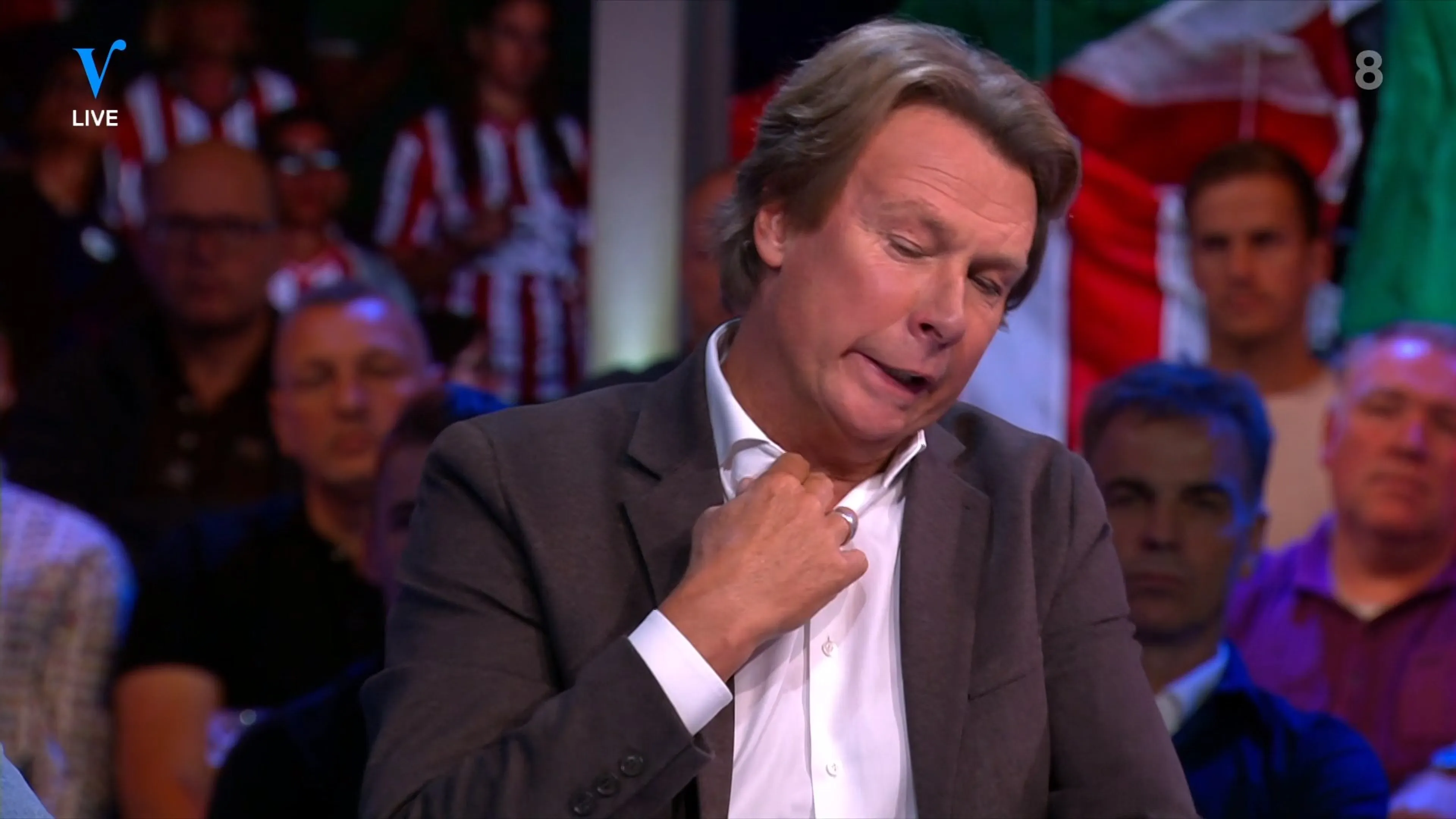 Hans stikt in 'eeuwenoud' borrelnootje