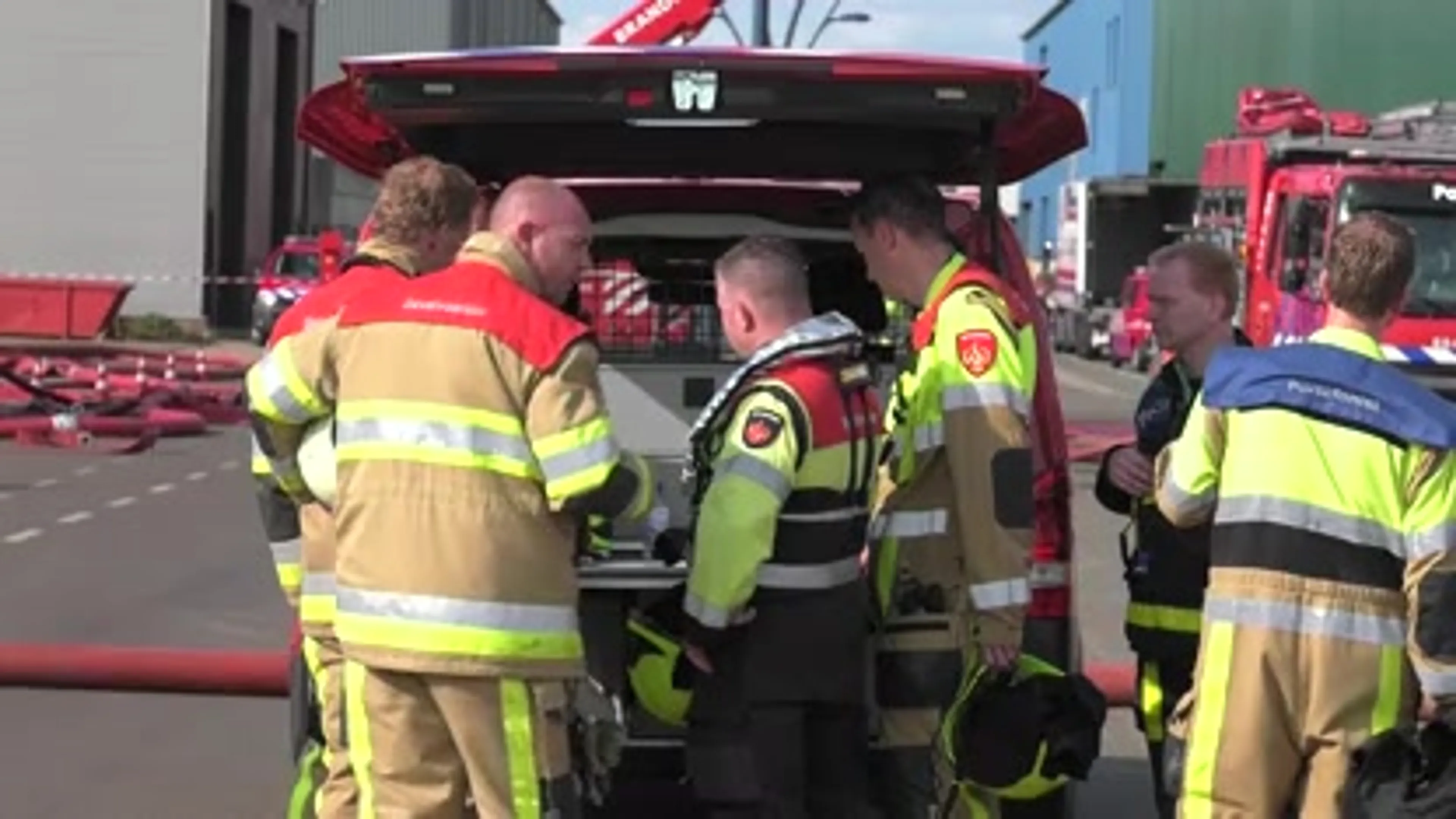 Grote brand bij metaalrecyclingsbedrijf in Nijmegen