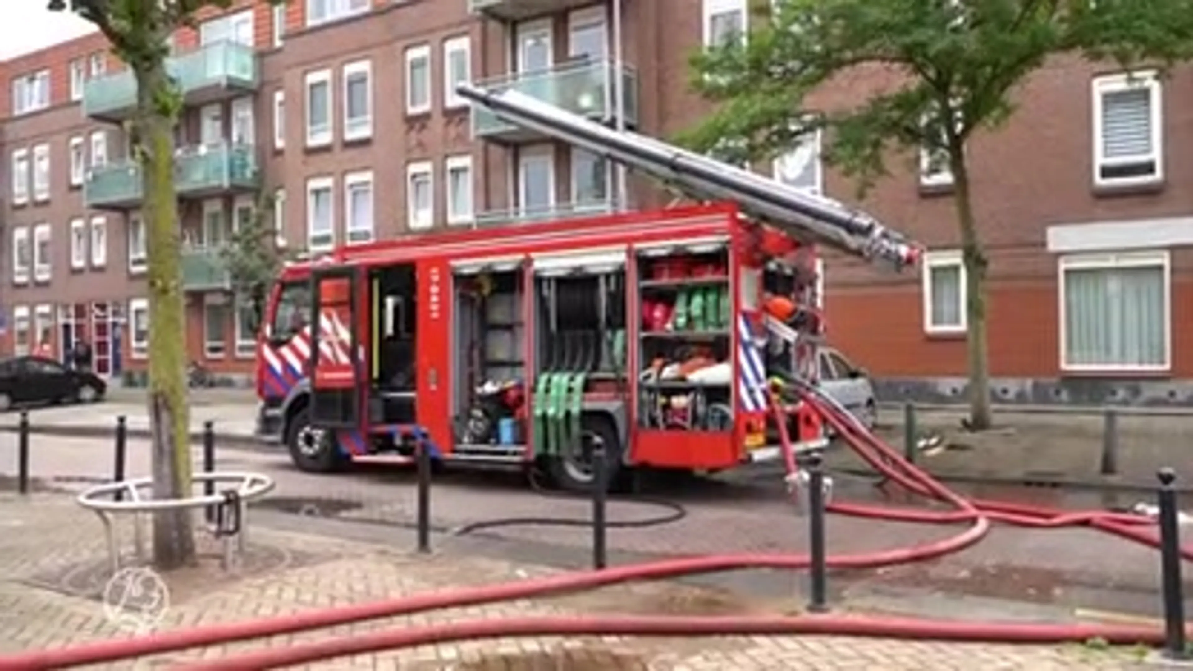 Twee gewonden bij ontploffing en brand in Rotterdam