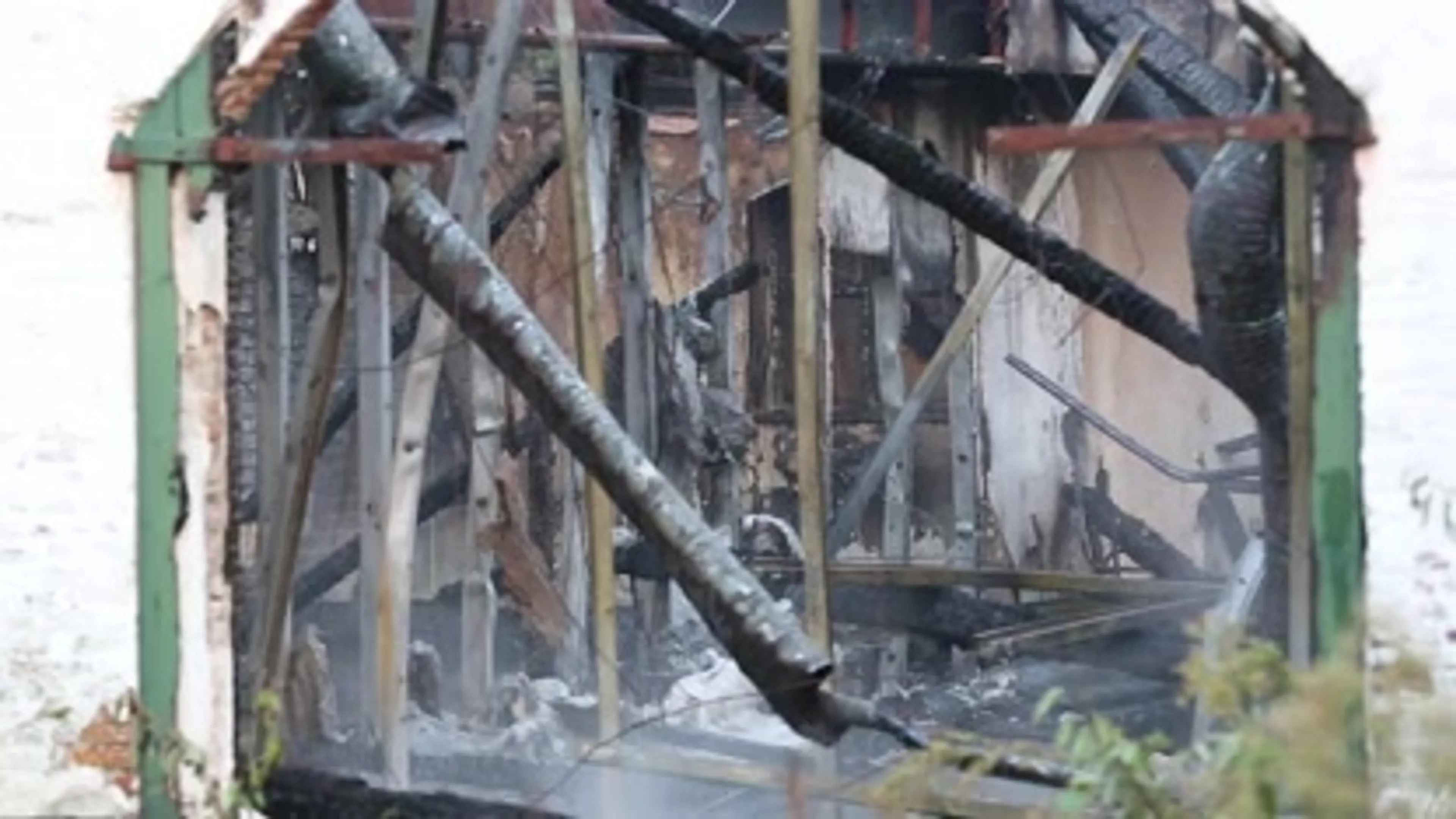 Uitslaande brand verwoest huis in Bergen op Zoom
