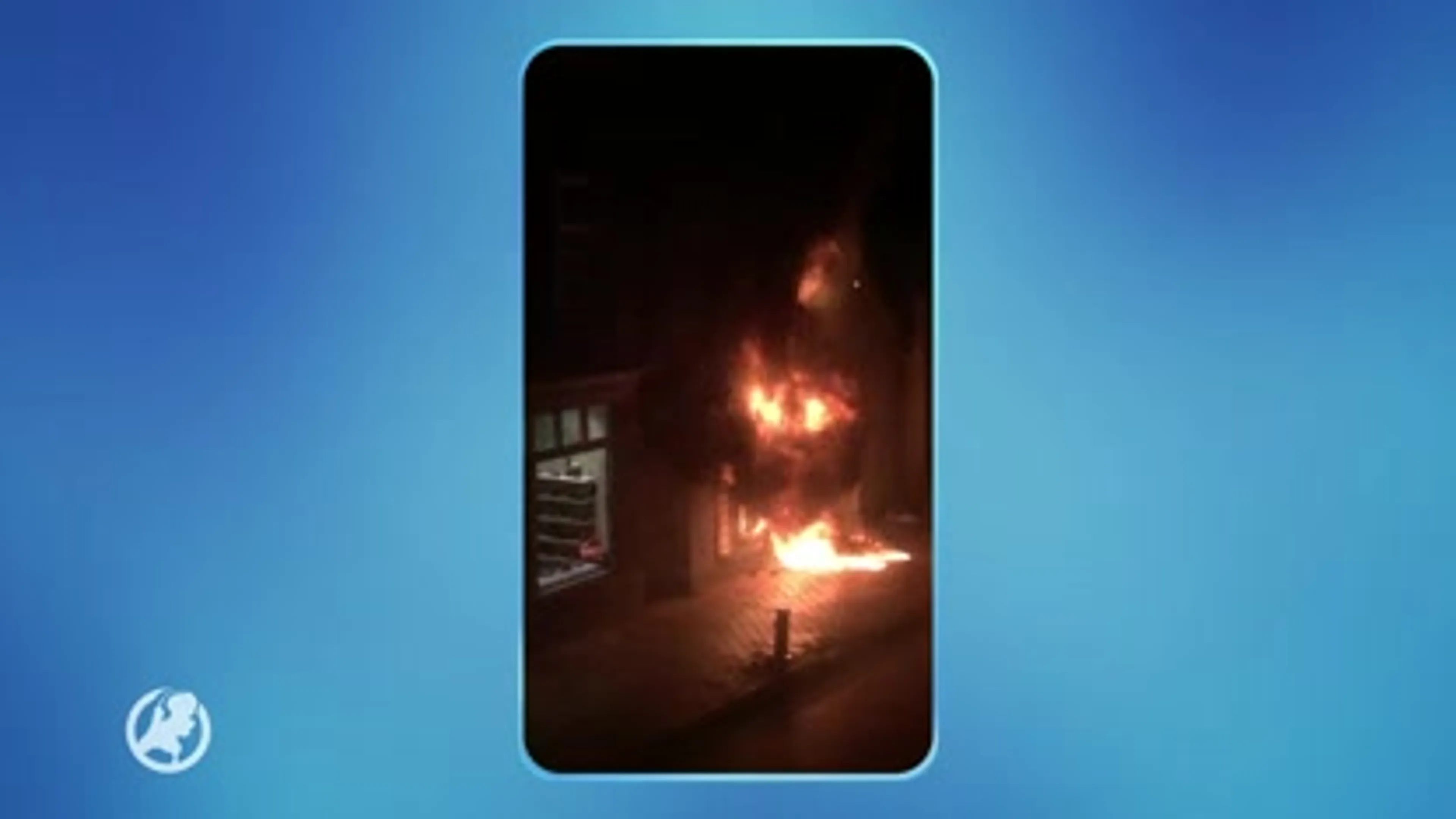 Getuige van felle brand zonnestudio: 'Lijkt me dat dit niet zomaar vandalisme is'