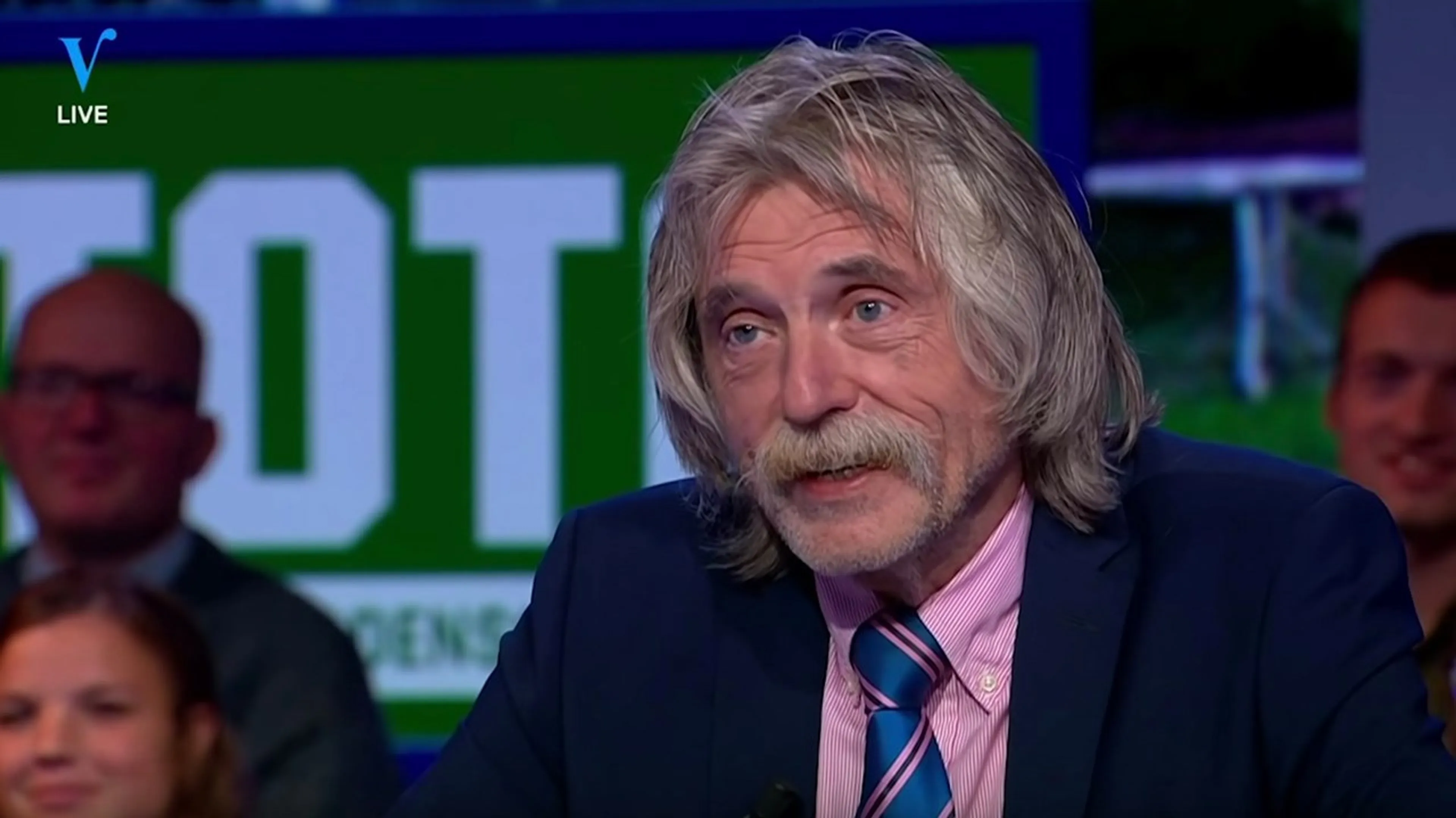 VANAVOND | Bellen met Johan: 'Hij wil de Toto invullen'