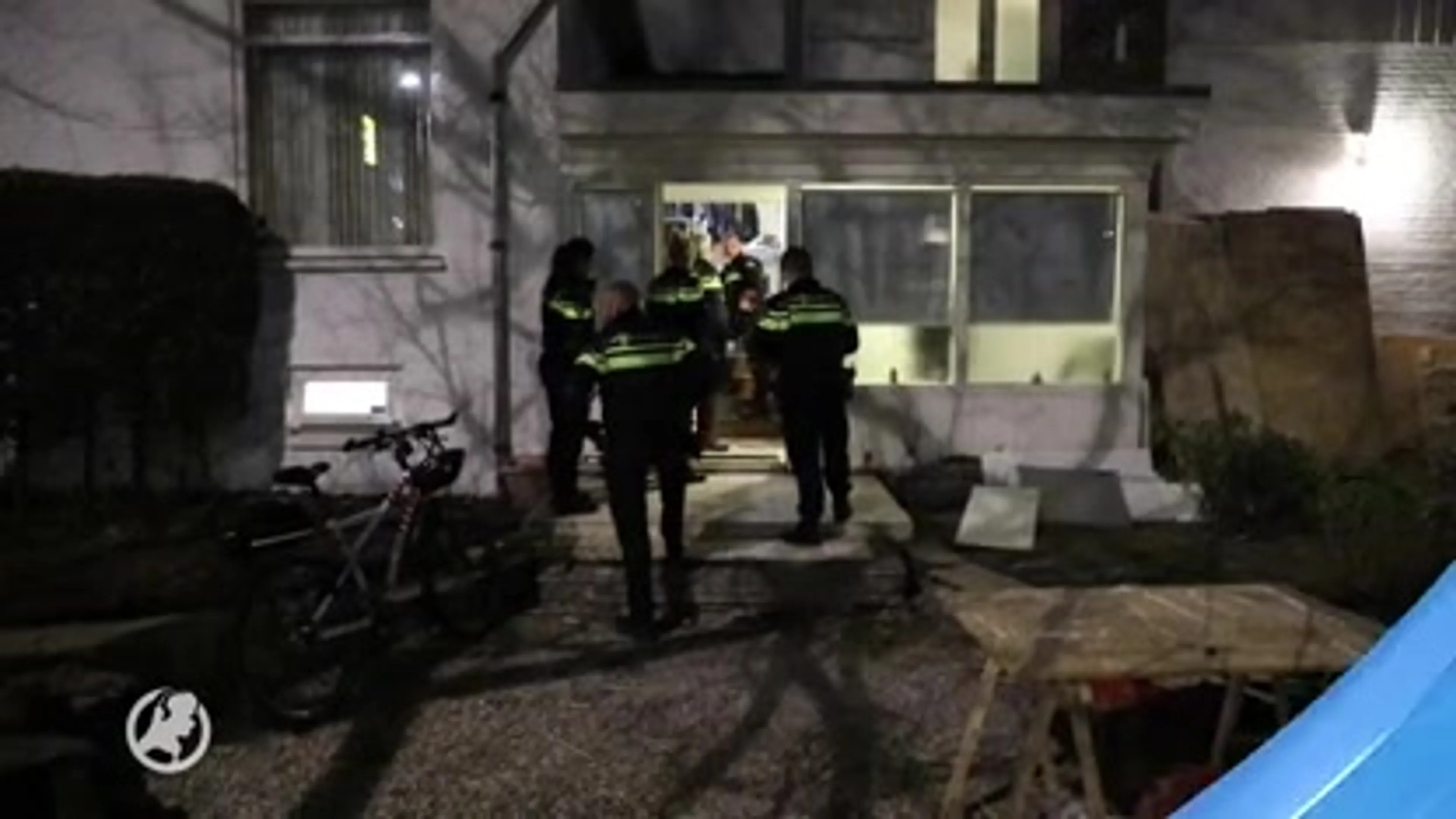 Inval bij café in Den Haag