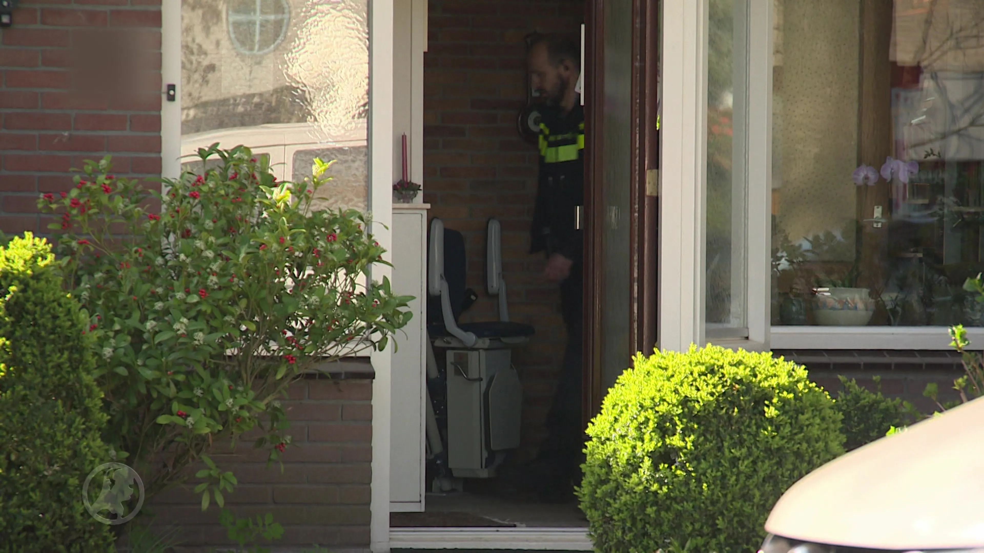 Bejaarde vrouw gewond door woningoverval Enschede