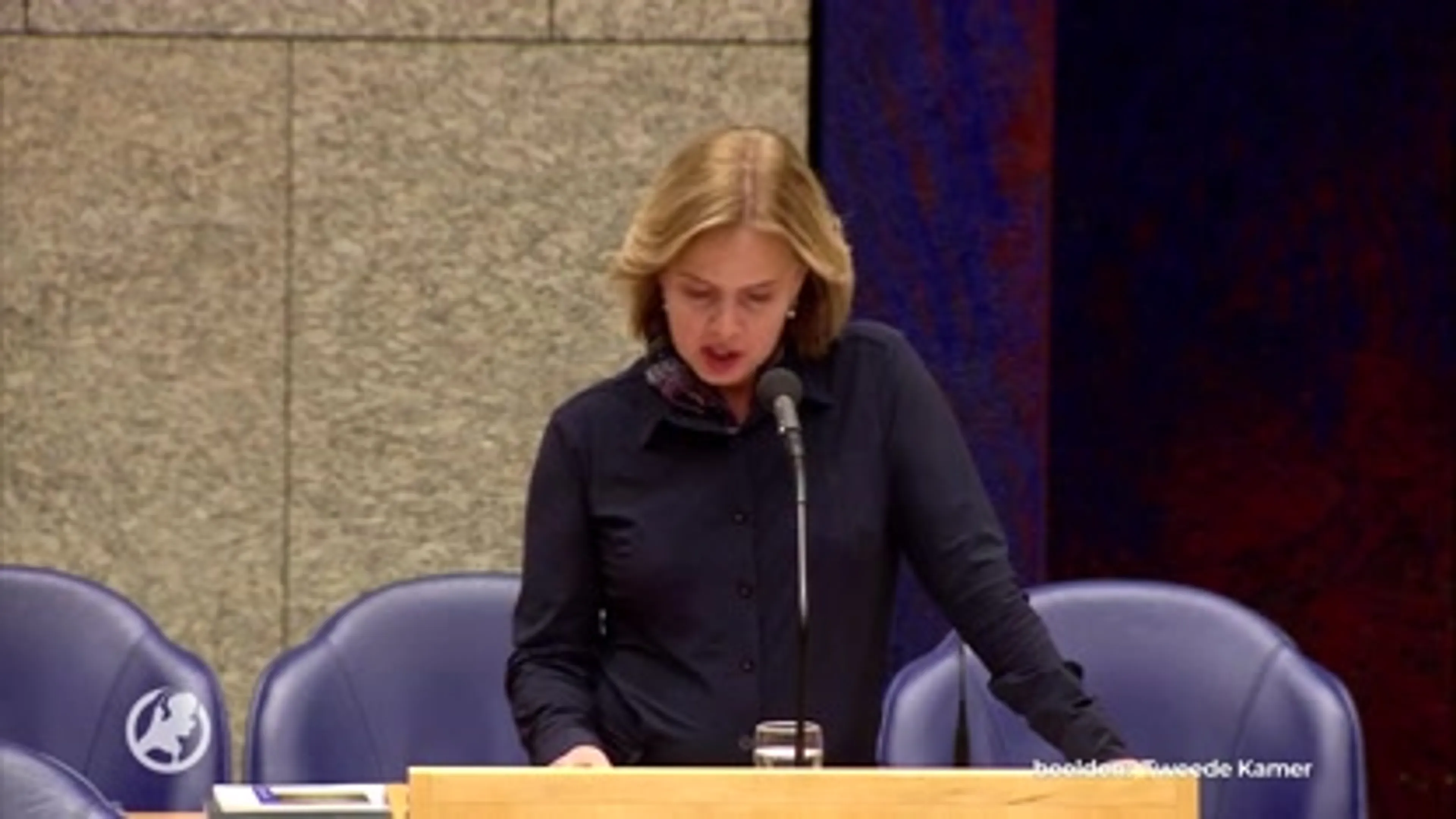 Emotionele Van Nieuwenhuizen biedt excuses aan voor Stint: 'Er zijn fouten gemaakt, dat spijt me erg'