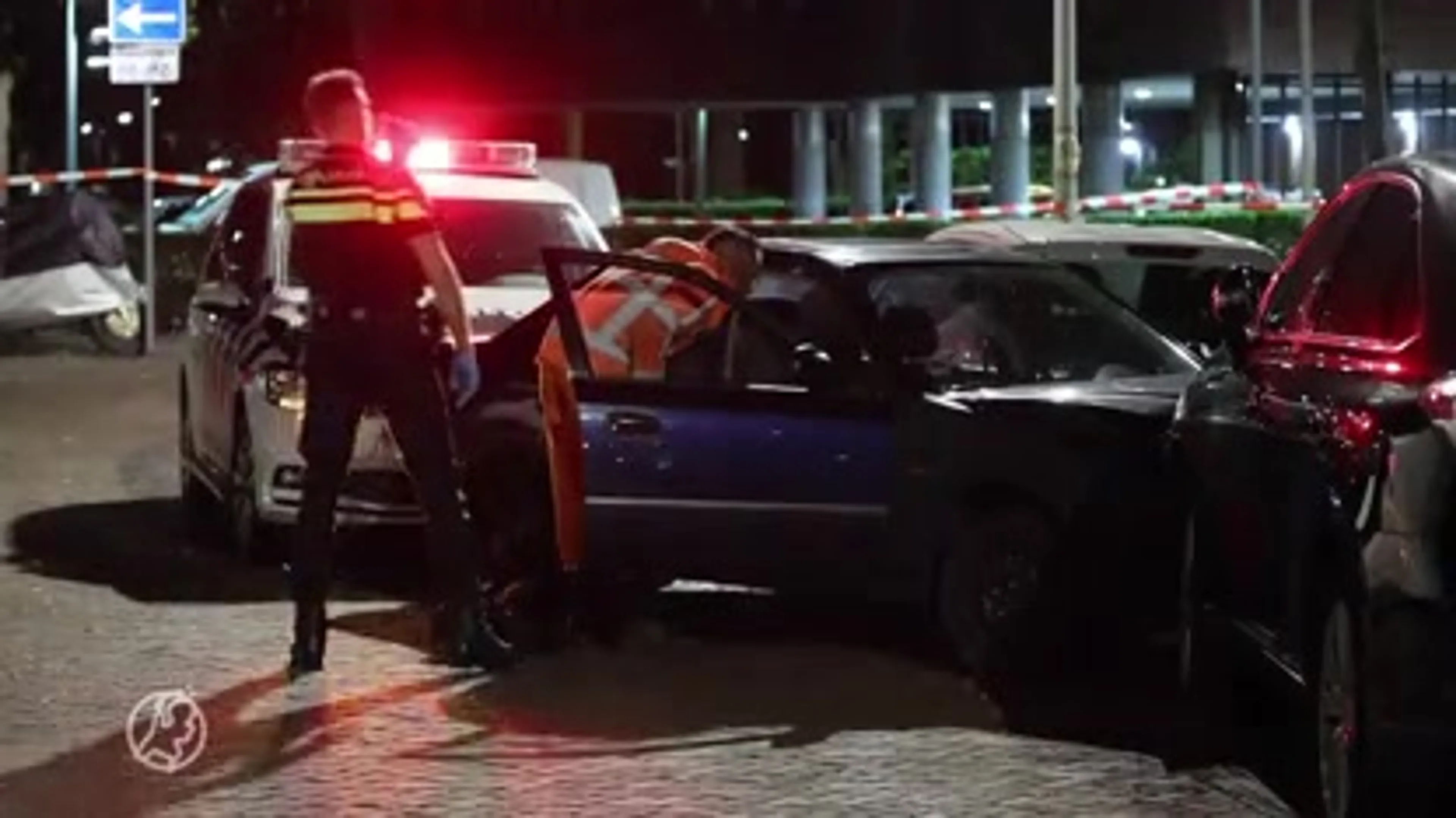 Automobilist trekt spoor van vernieling door Den Haag tijdens wilde achtervolging