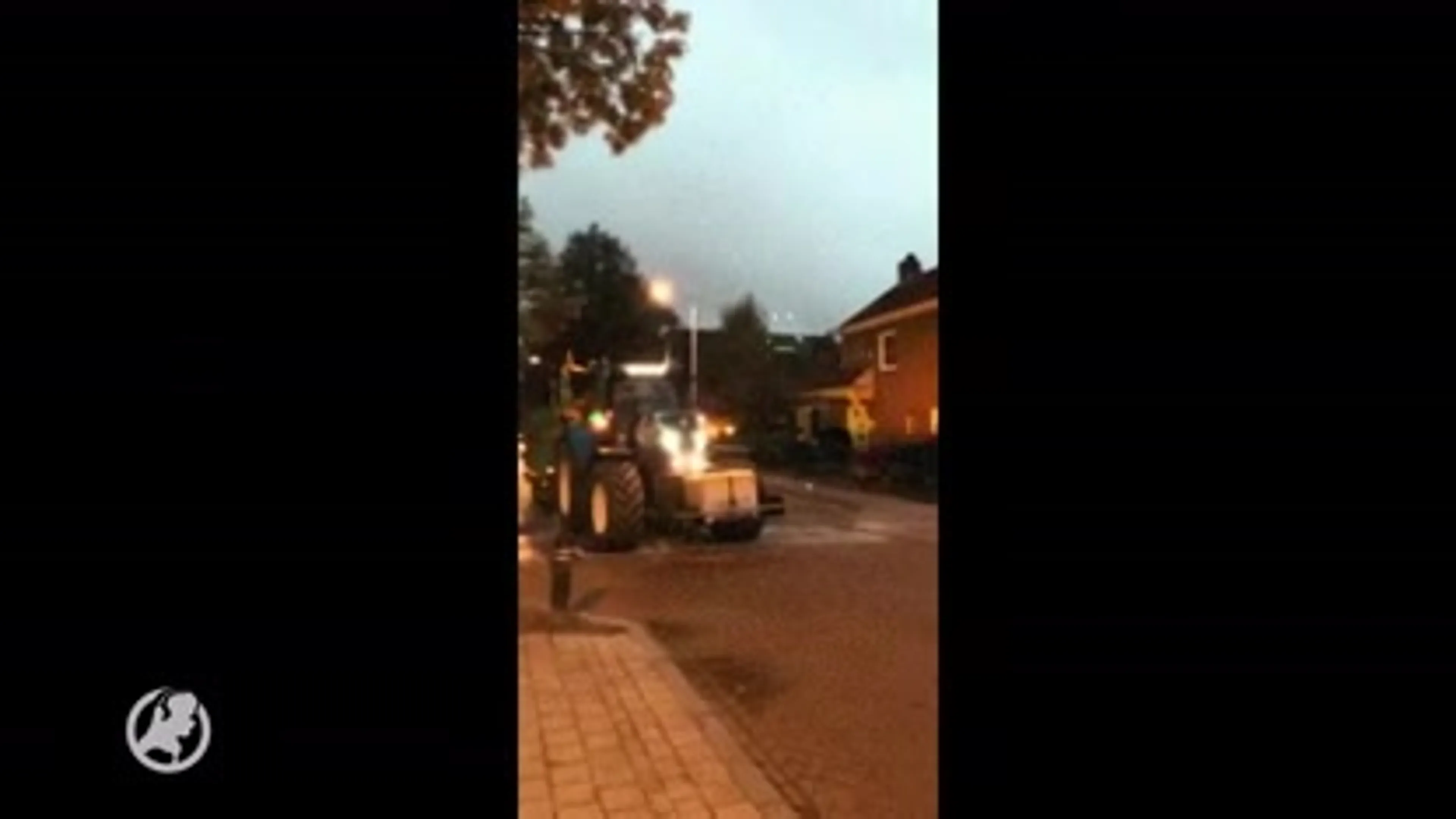 Herveldse vriendengroep levert liefst 650 kratjes bier in