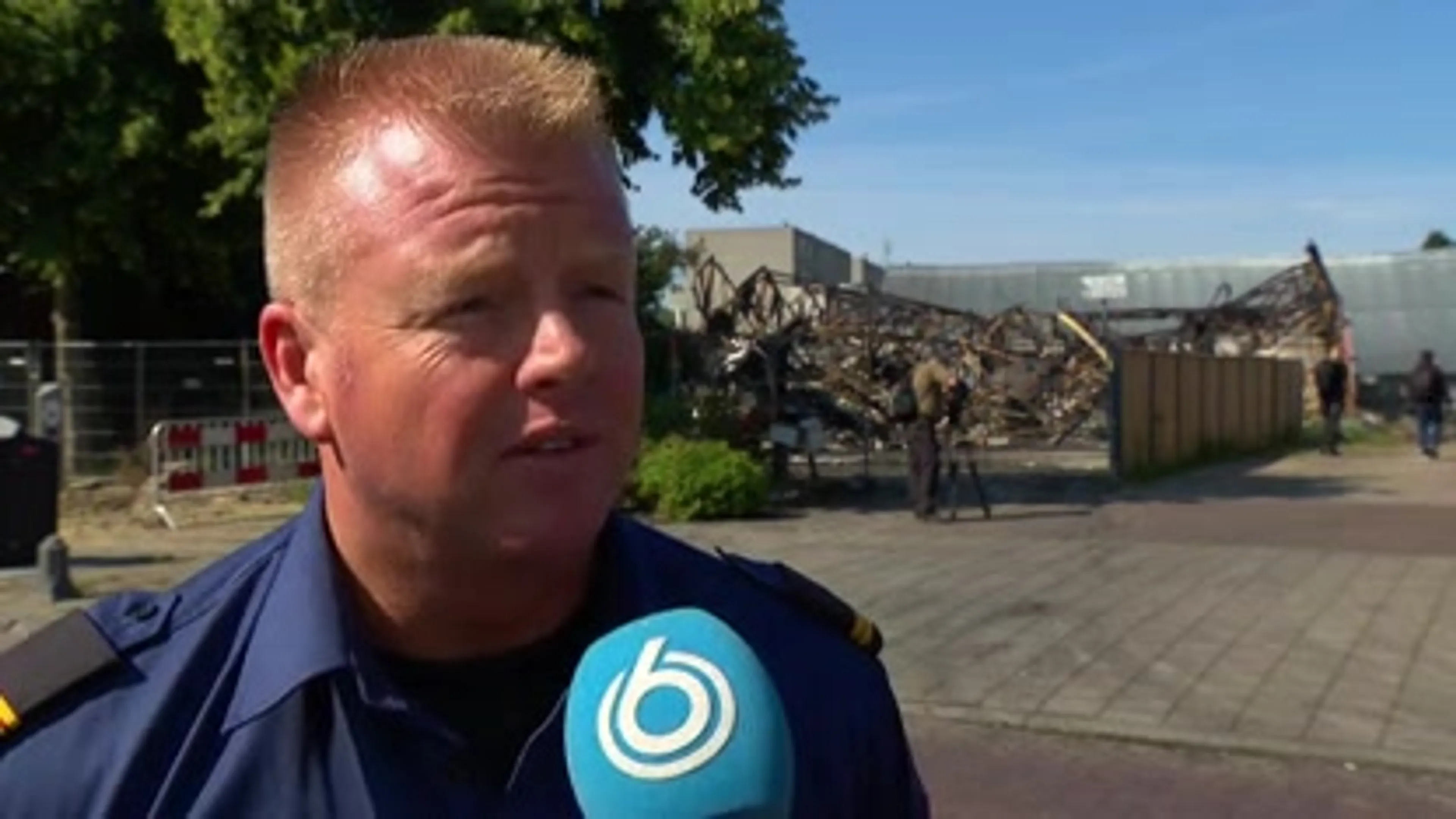 Enorme brand massagesalon Groningen, 40 woningen ontruimd