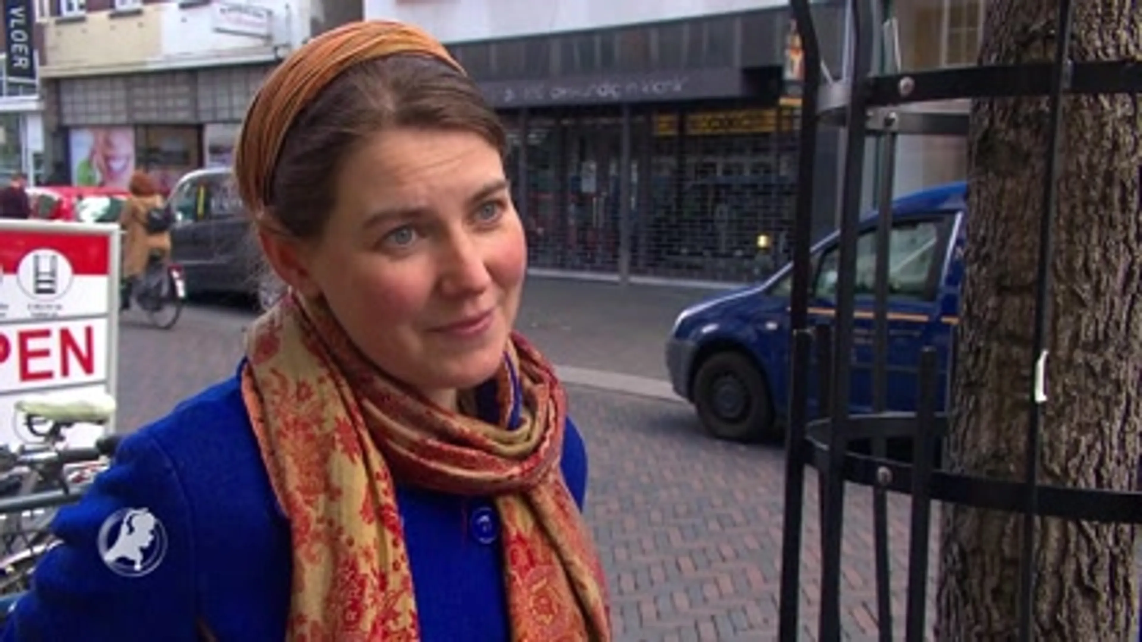 Verliest de iconische rookworst zijn charme als hij in een vegetarisch jasje wordt gestoken?