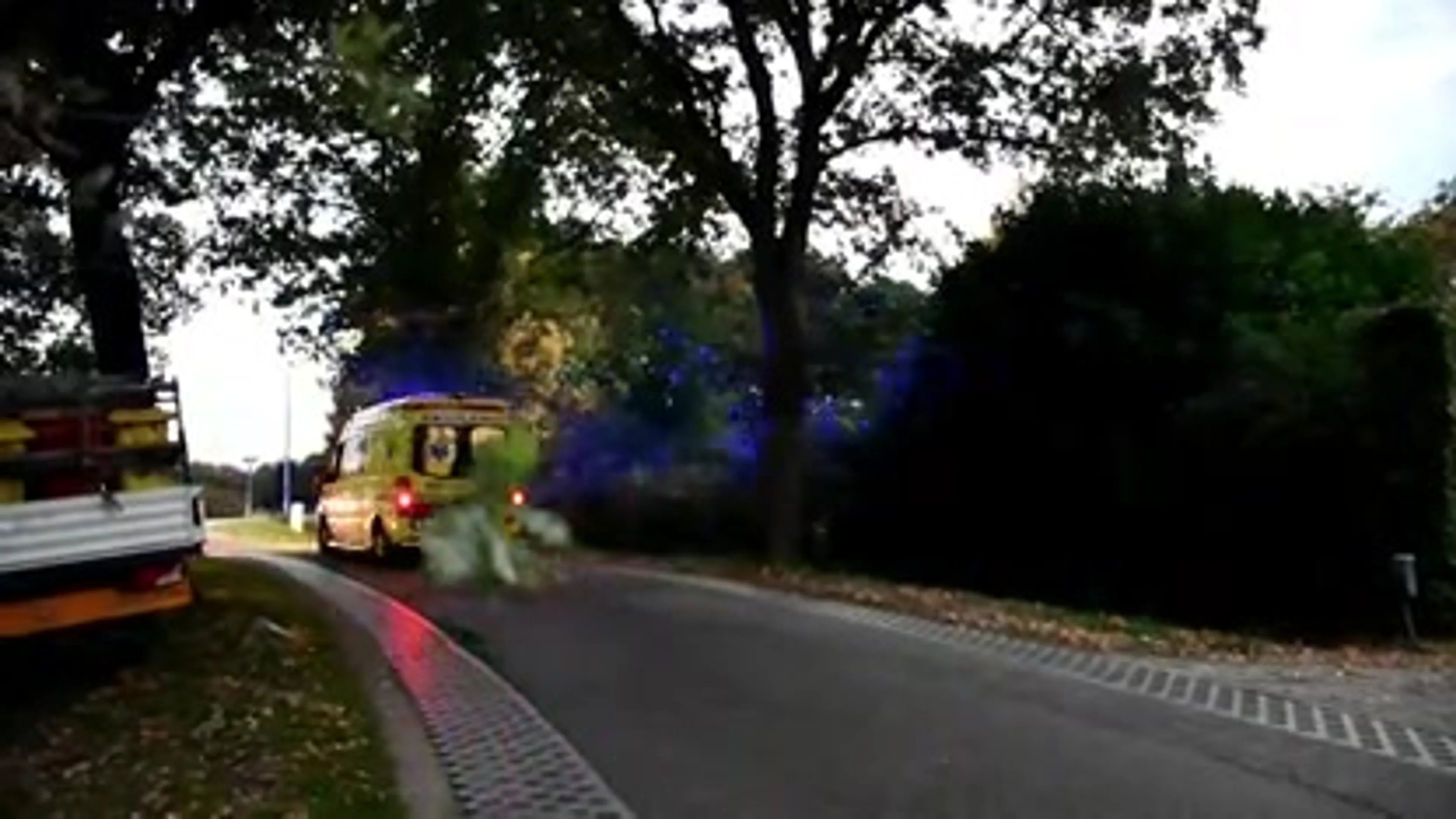 Kind zwaargewond door ongeval met paardentrailer in Daarlerveen