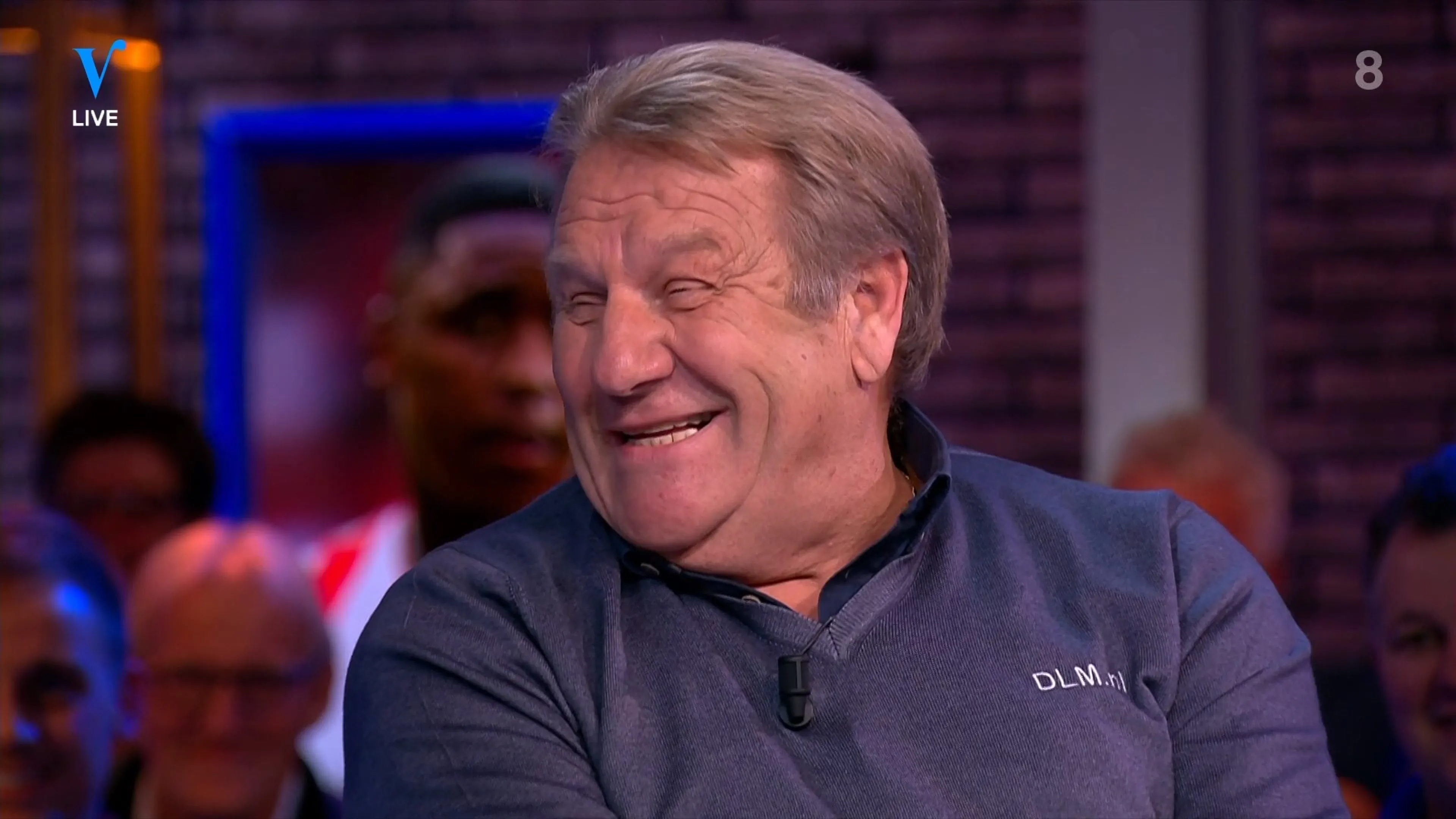 René over trui Jan: 'Is 'ie ook voor crematies?'
