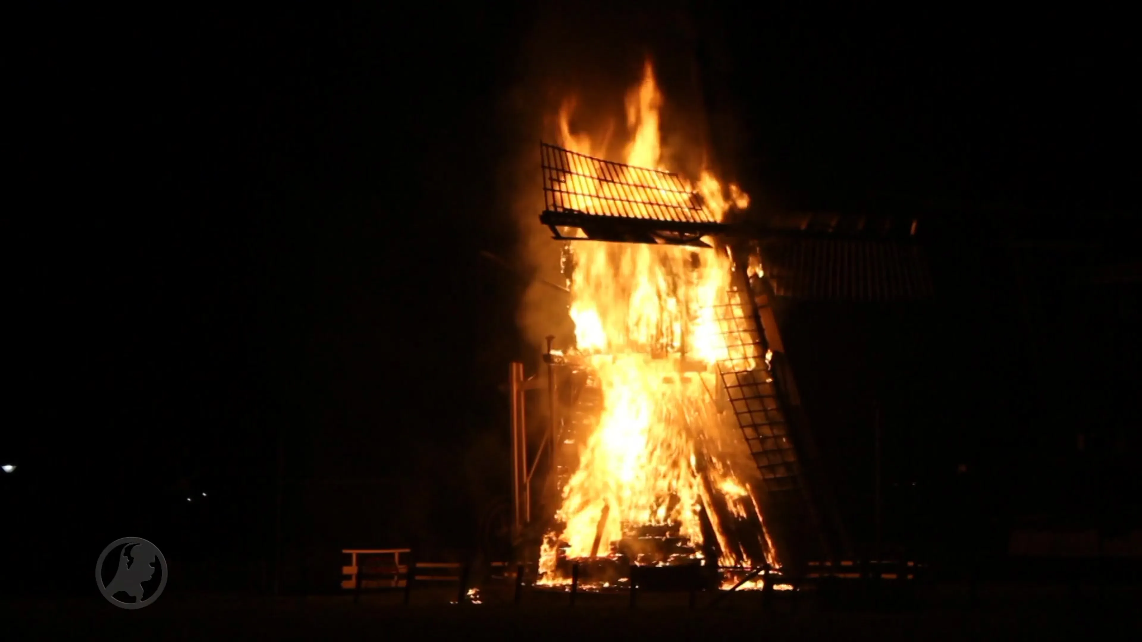 Prinses Beatrix opent na brand herstelde molen
