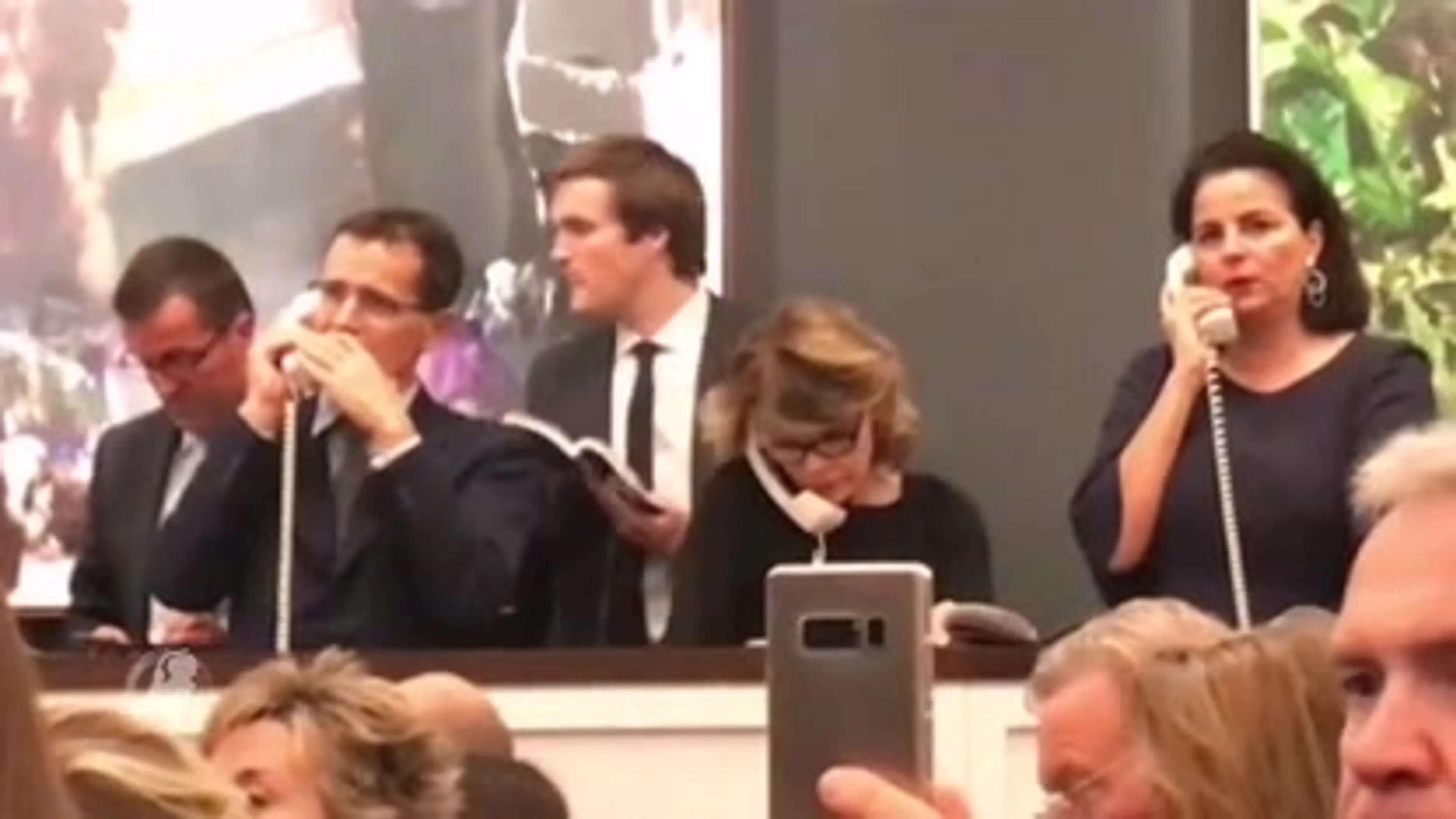 Schilderij Banksy vernietigt zichzelf na streek van kunstenaar bij veiling