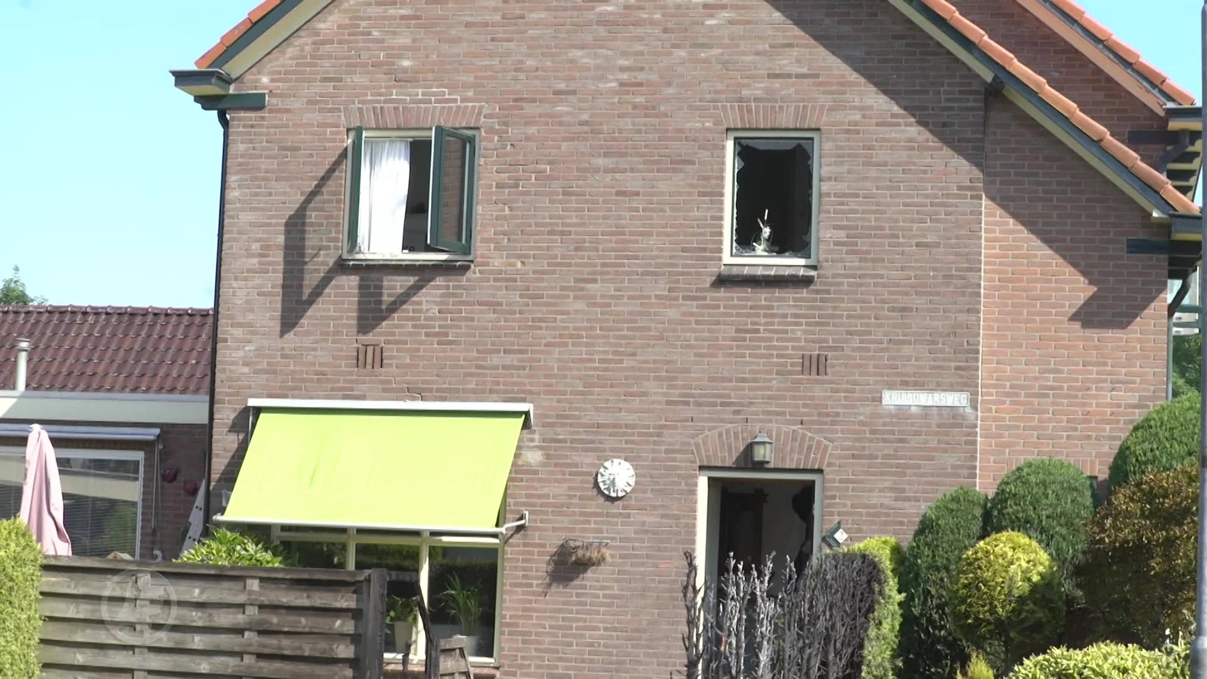 Brandende gasfles richt ravage aan na kettingreactie
