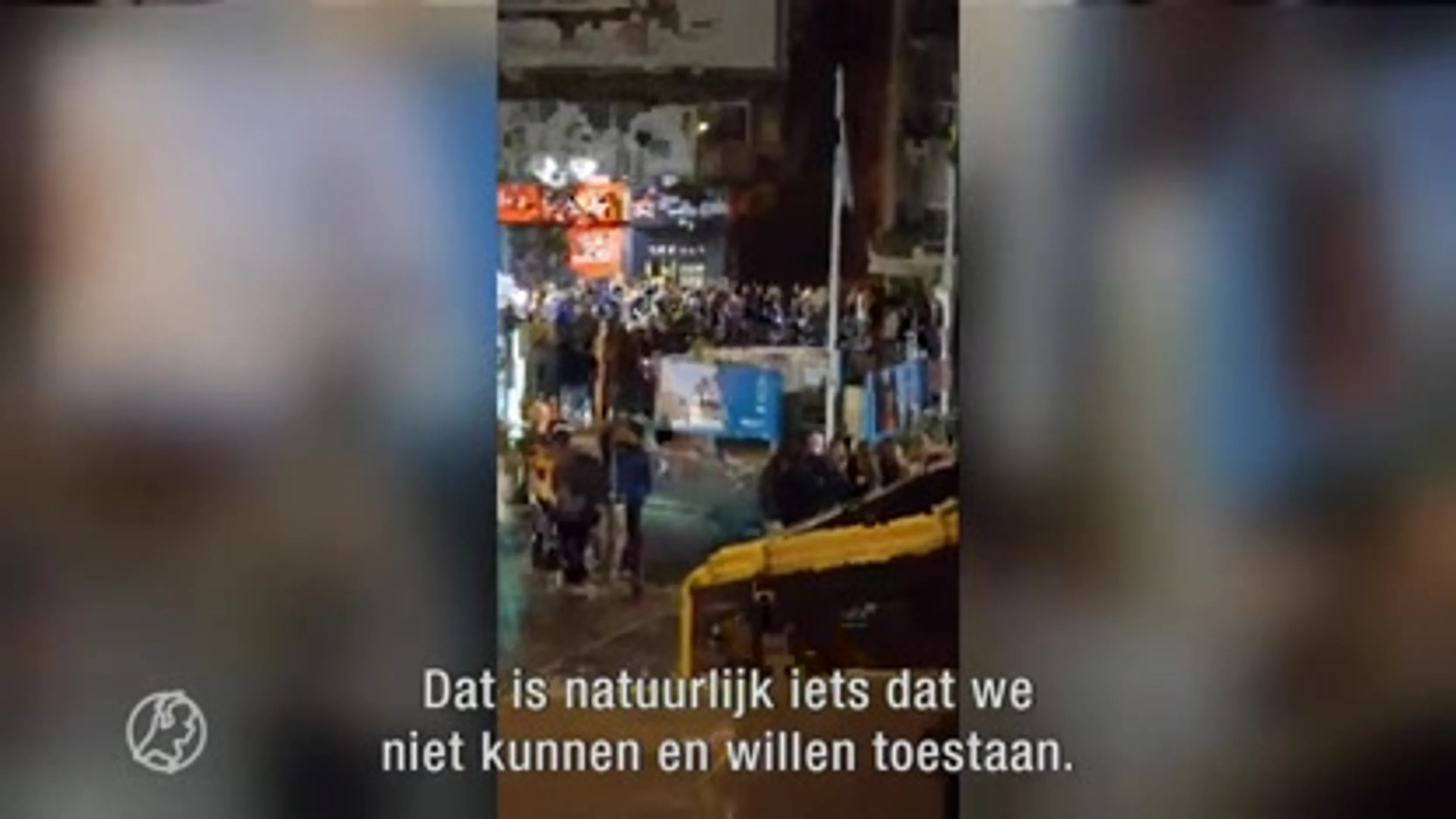 Honderden Nederlandse jongeren belagen agenten in Belgische kustplaats