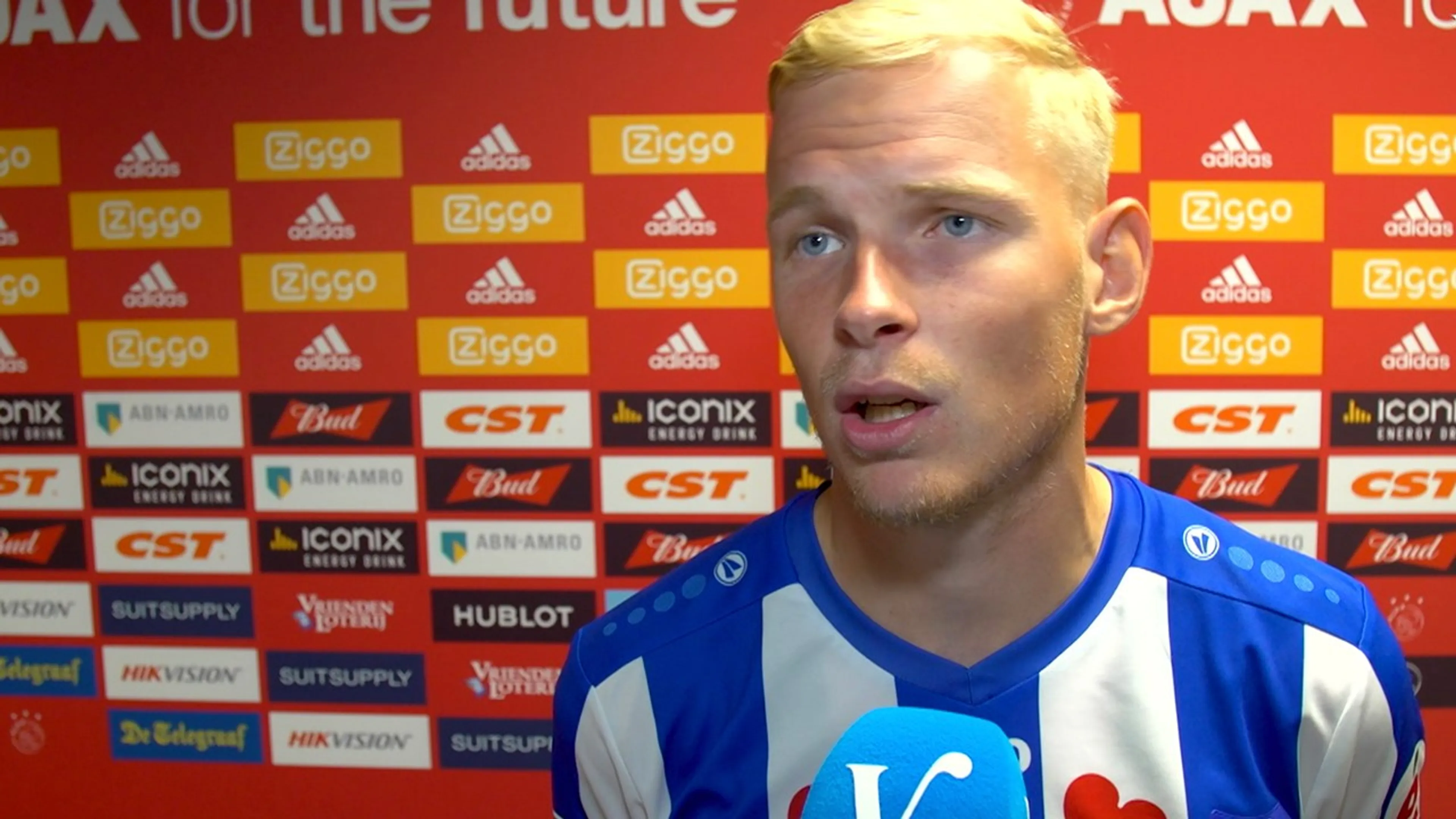 Woudenberg over afgekeurde goal: 'Was gewoon een fysiek duel met Veltman'