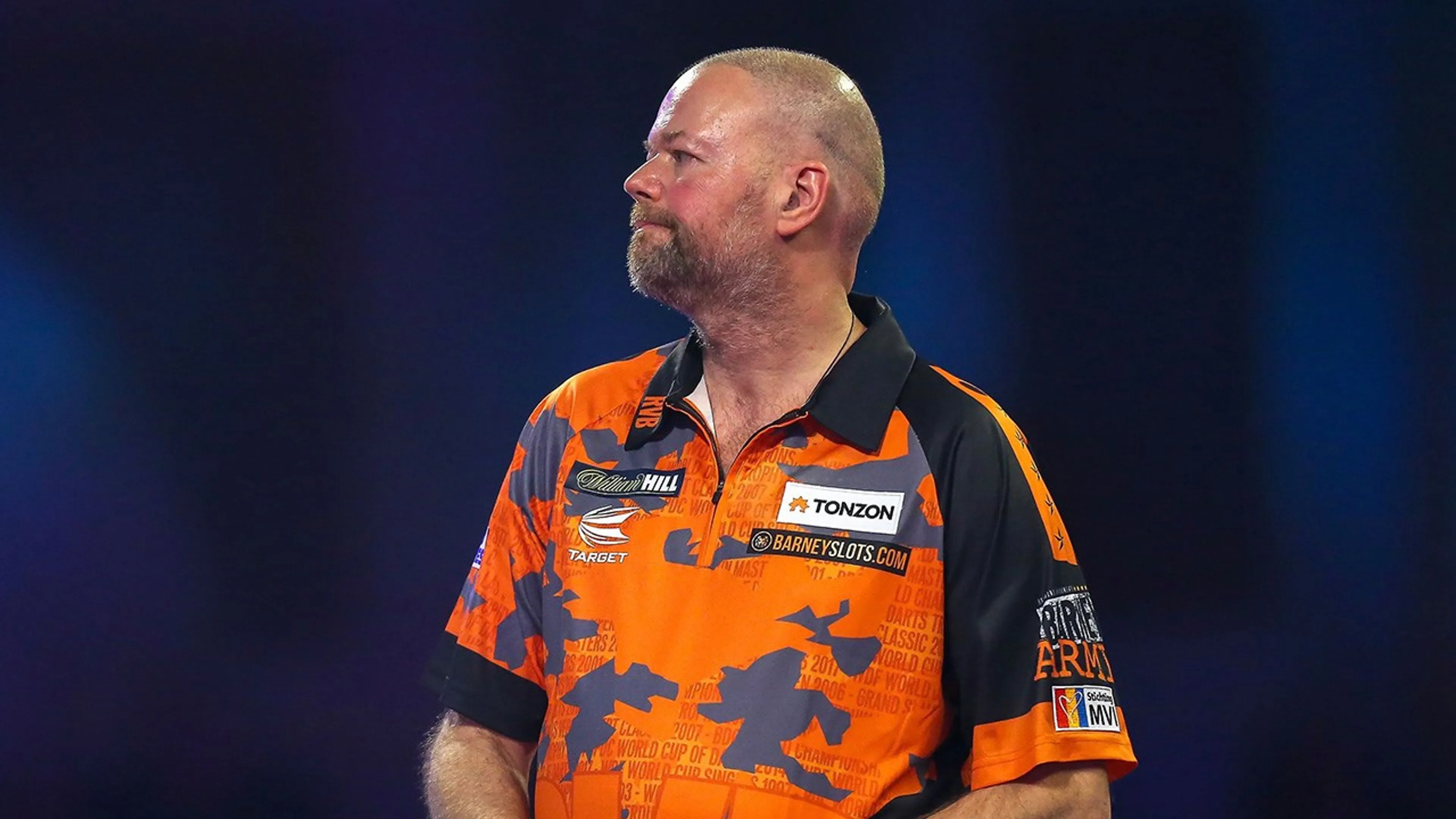 OFF-TOPIC: Van Barneveld weer onwel geworden, trekt zich teru...