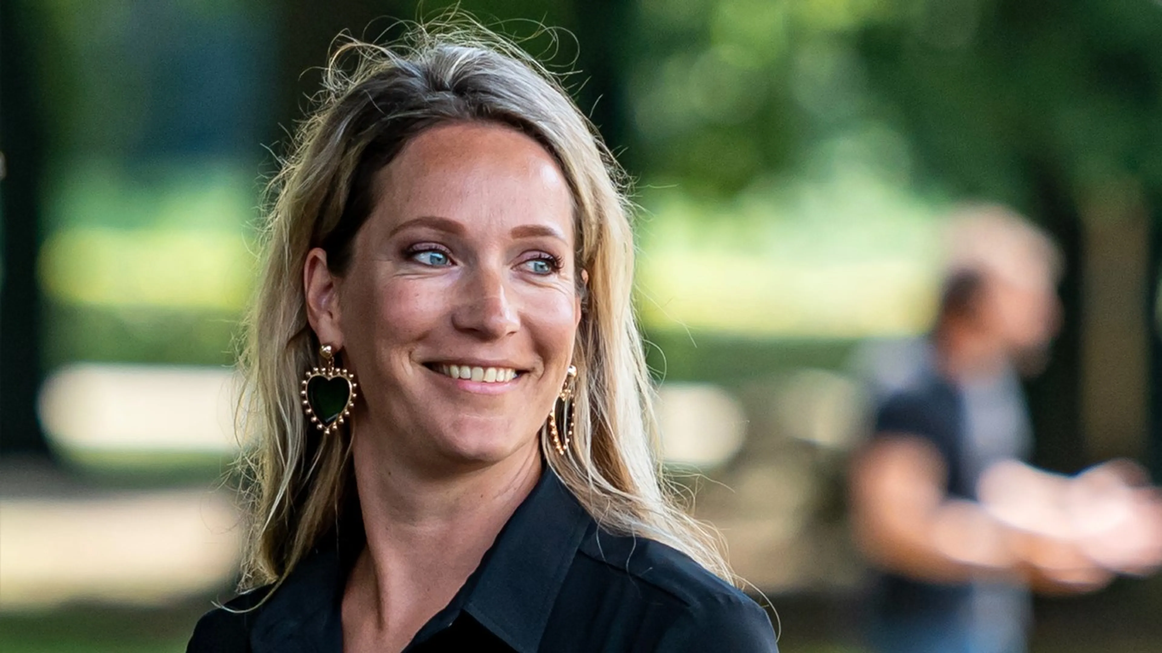Hélène zet nieuwe stap in carrière: ‘Het is echt superleuk!’