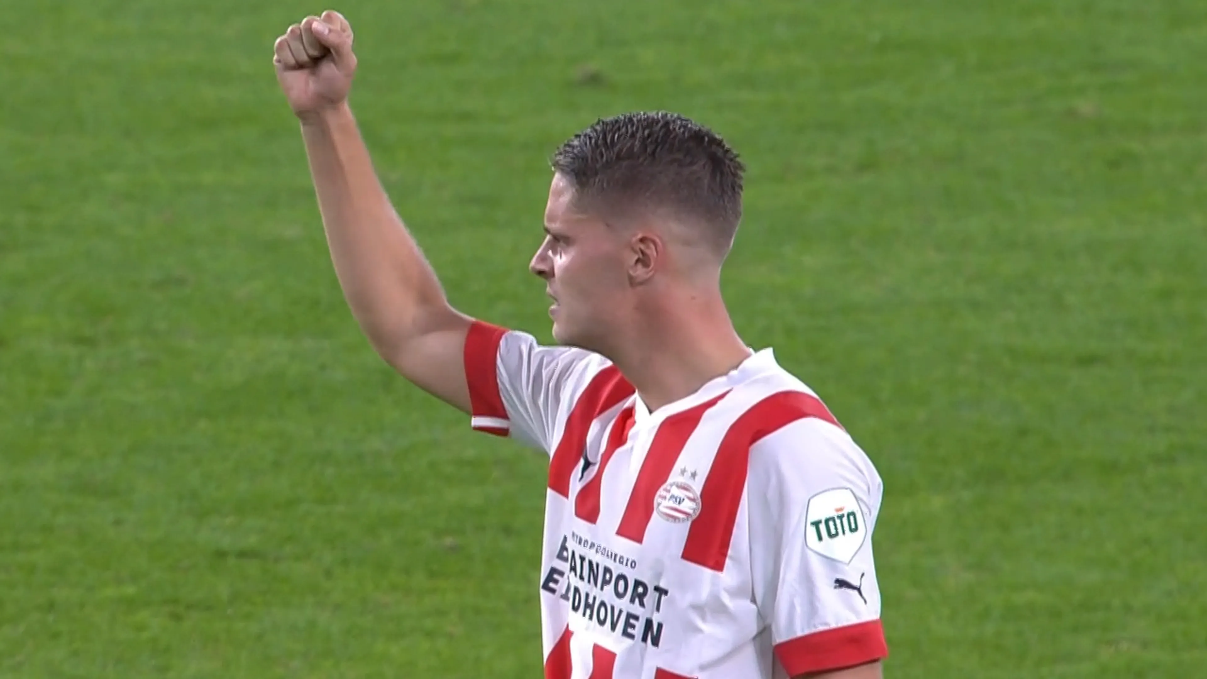 VIDEOGOAL: PSV - Arsenal 1-0 (Veerman)