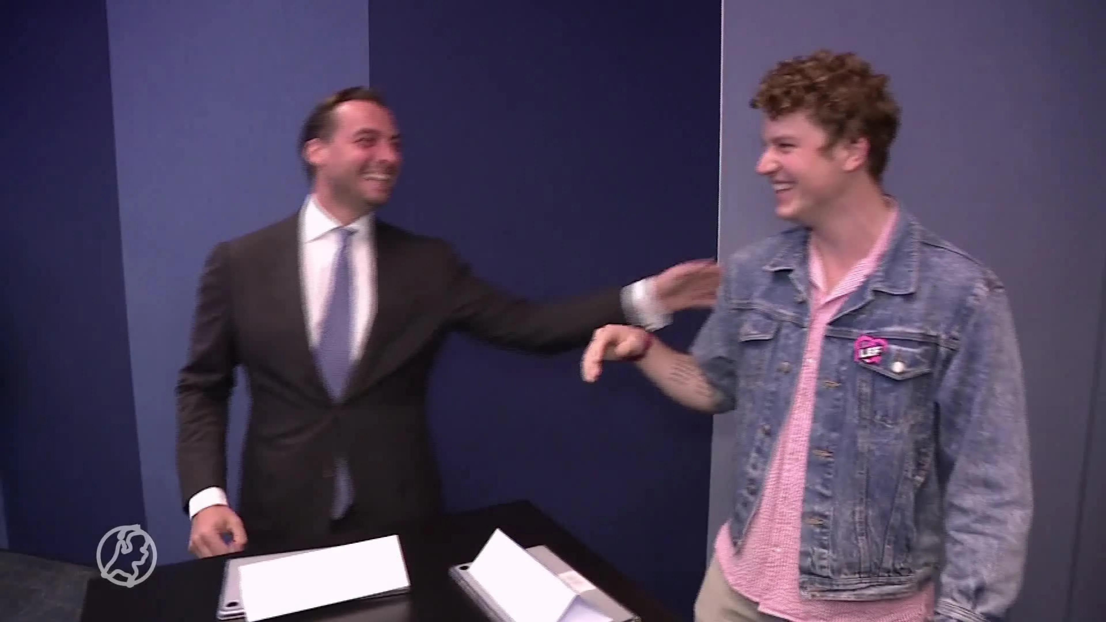 StemWijzer als eerste stemhulp online, helft kiezers twijfelt nog over partij