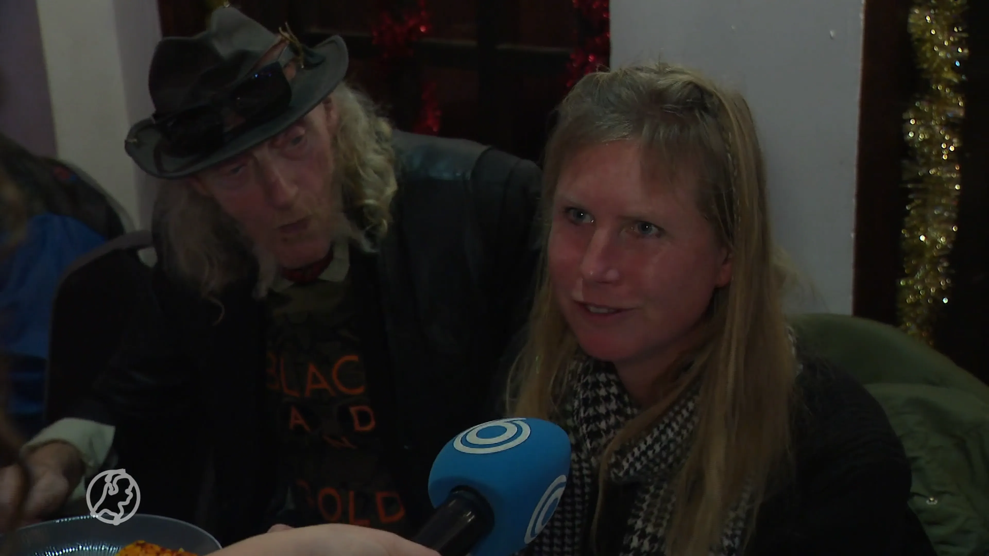 Ruim honderd Rotterdamse daklozen krijgen toch kerstdiner: 'Anders was ik vanavond alleen geweest'