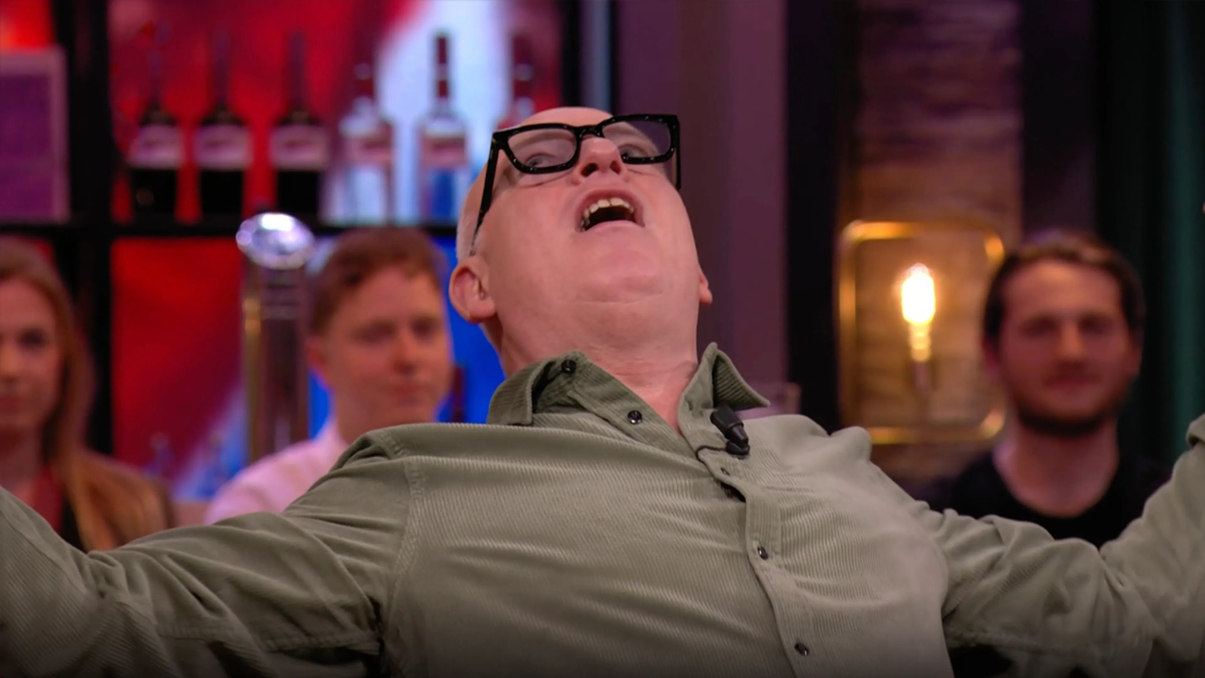 René ziet merkwaardige eerste beelden van film over Louis Van Gaal