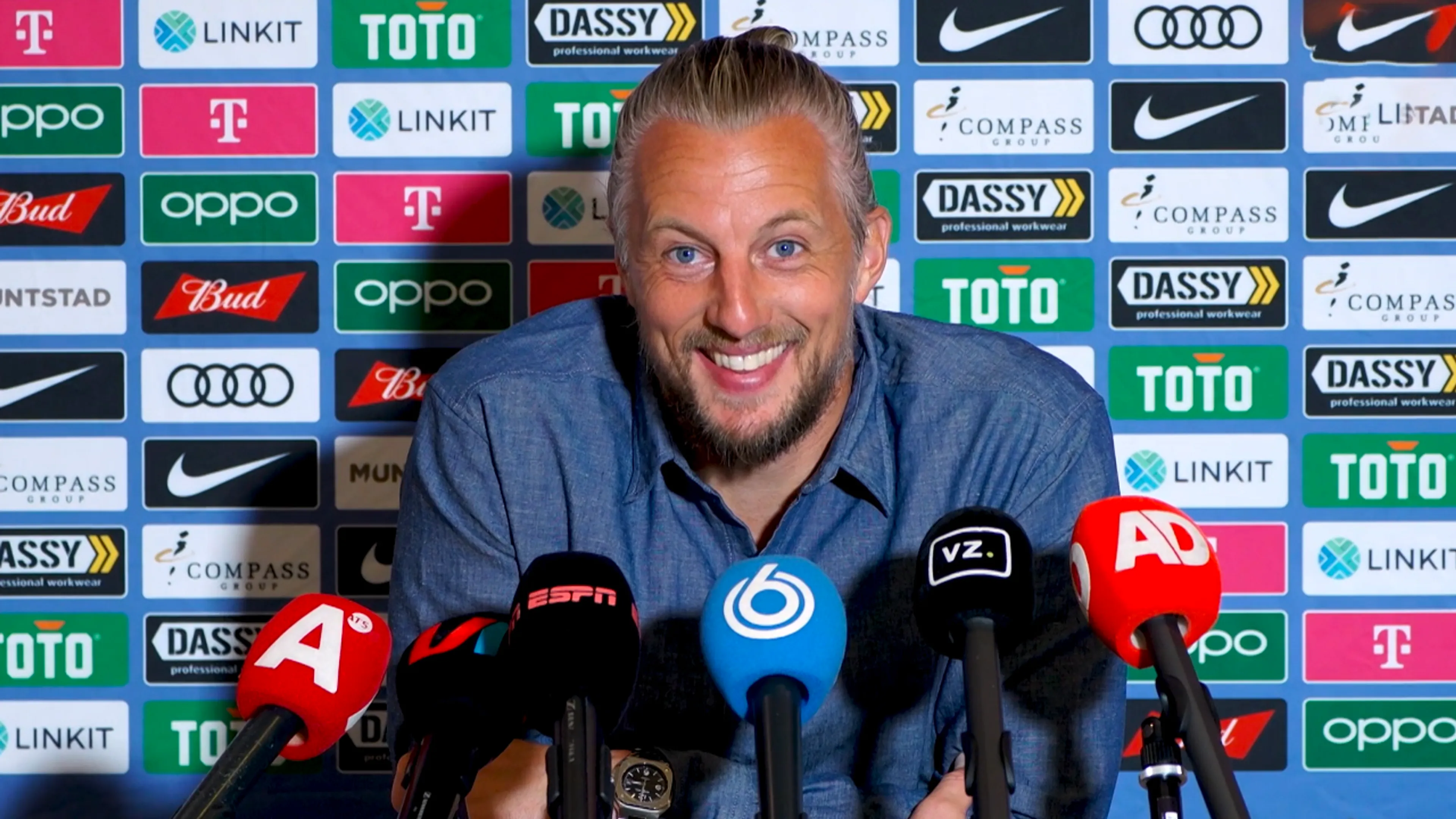 Pasveer grapt over transfersom Antony: 'Ik ben geen 100 miljoen waard'
