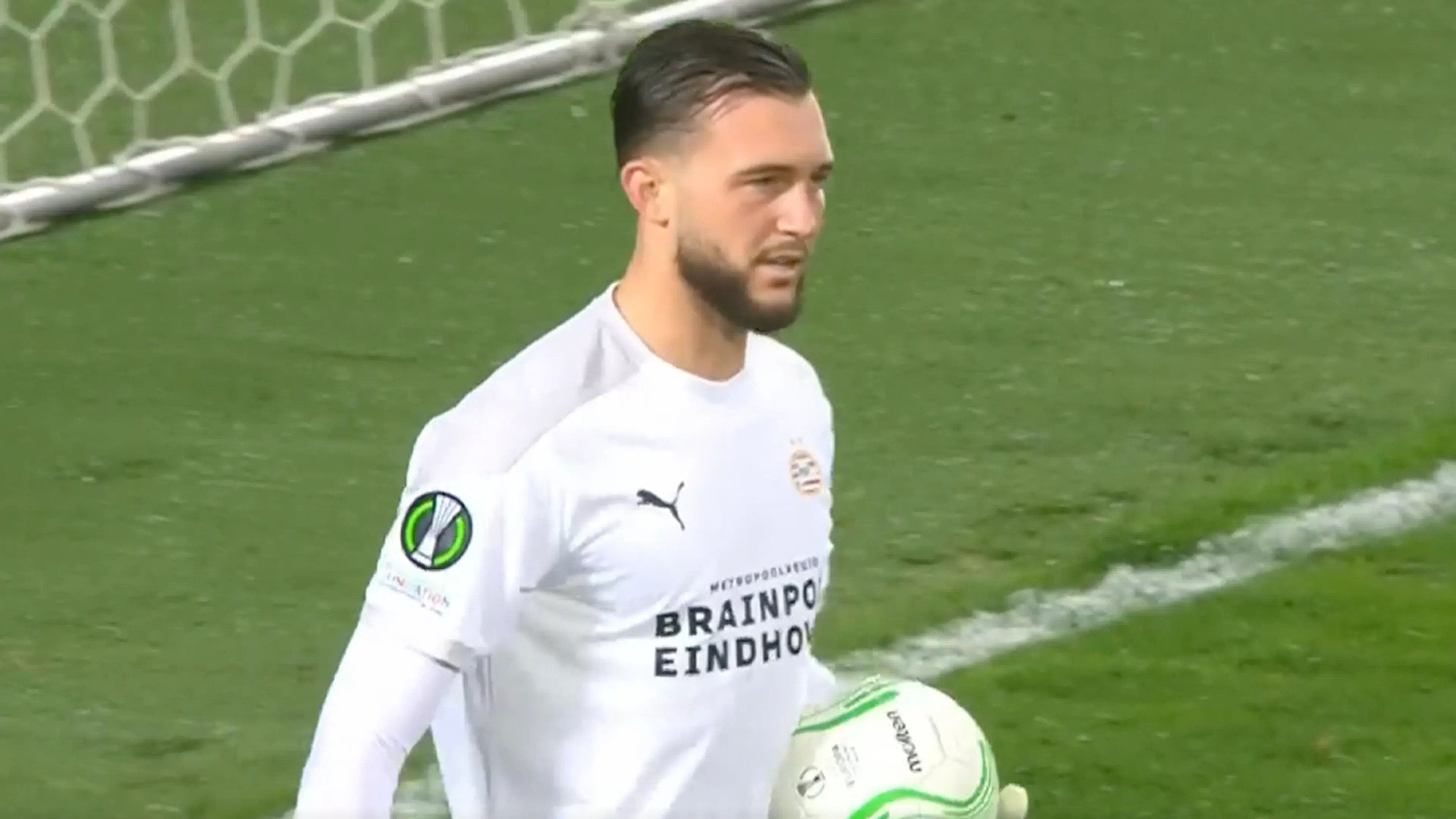 KANS: Drommel brengt redding op schot van Kanichowsky