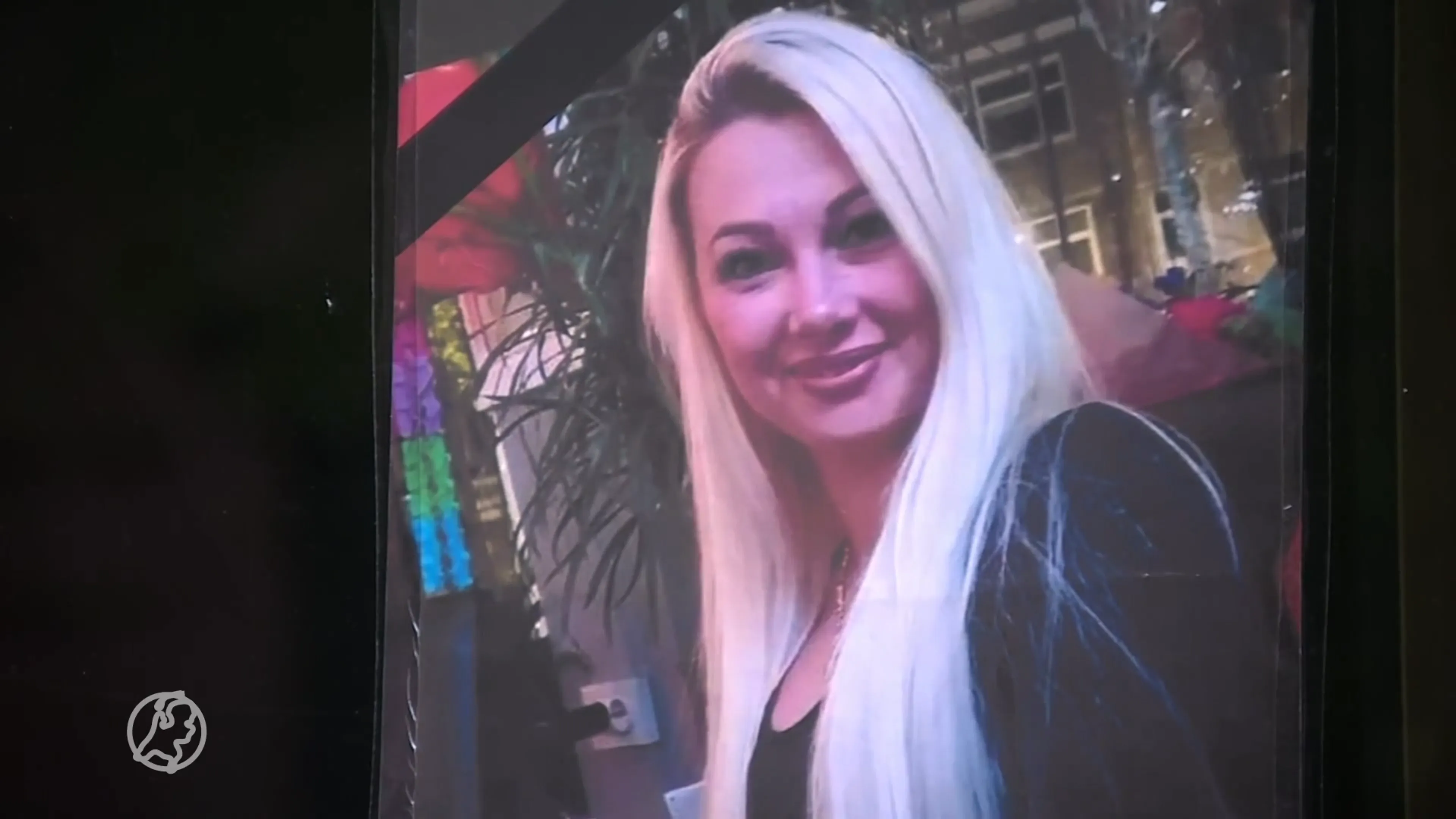 Bloemenzee bij Haagse Albert Heijn voor doodgestoken Antoneta (36)