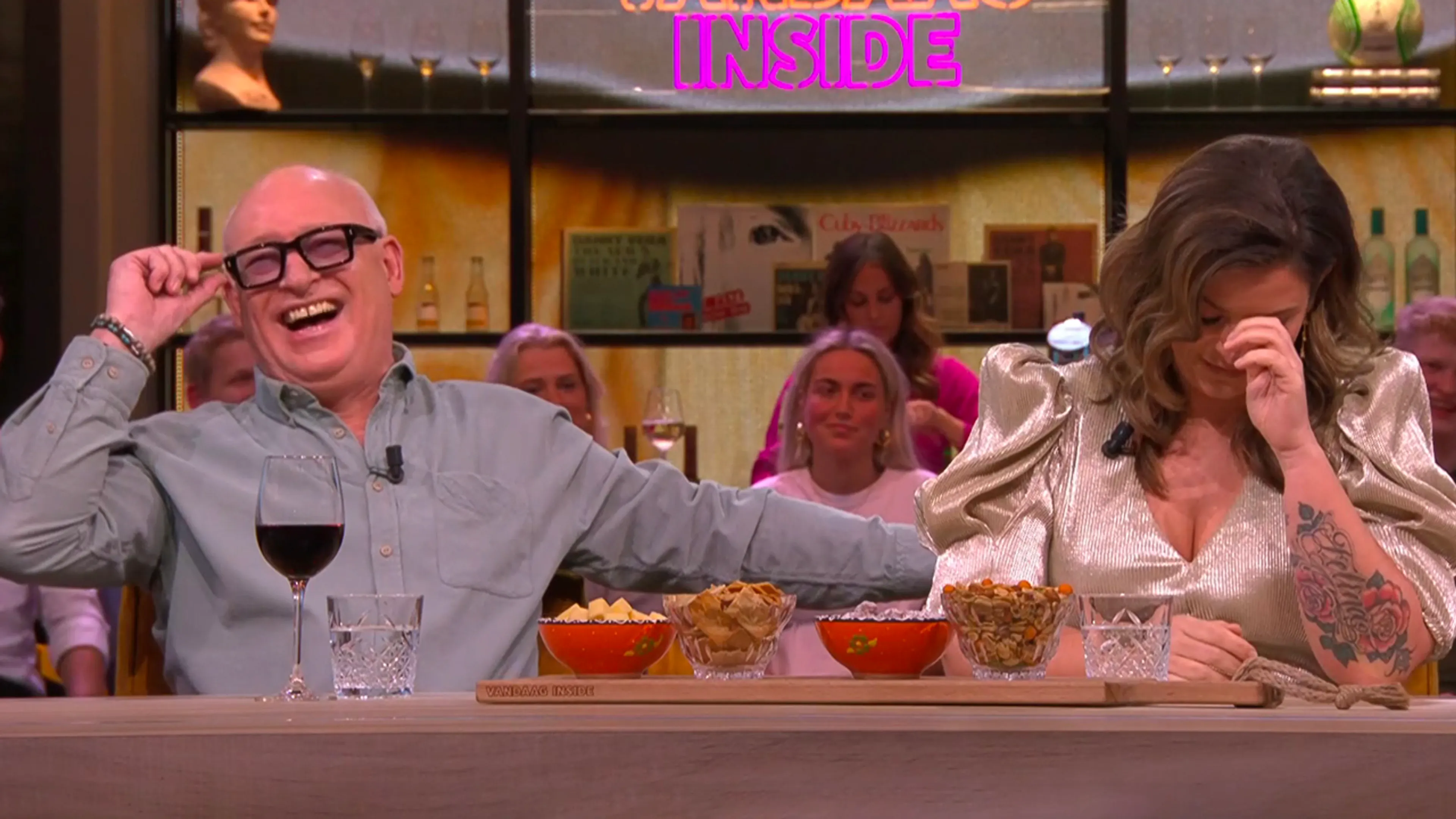 Vandaag Inside-tafel lacht om opmerkelijke onthulling Johan
