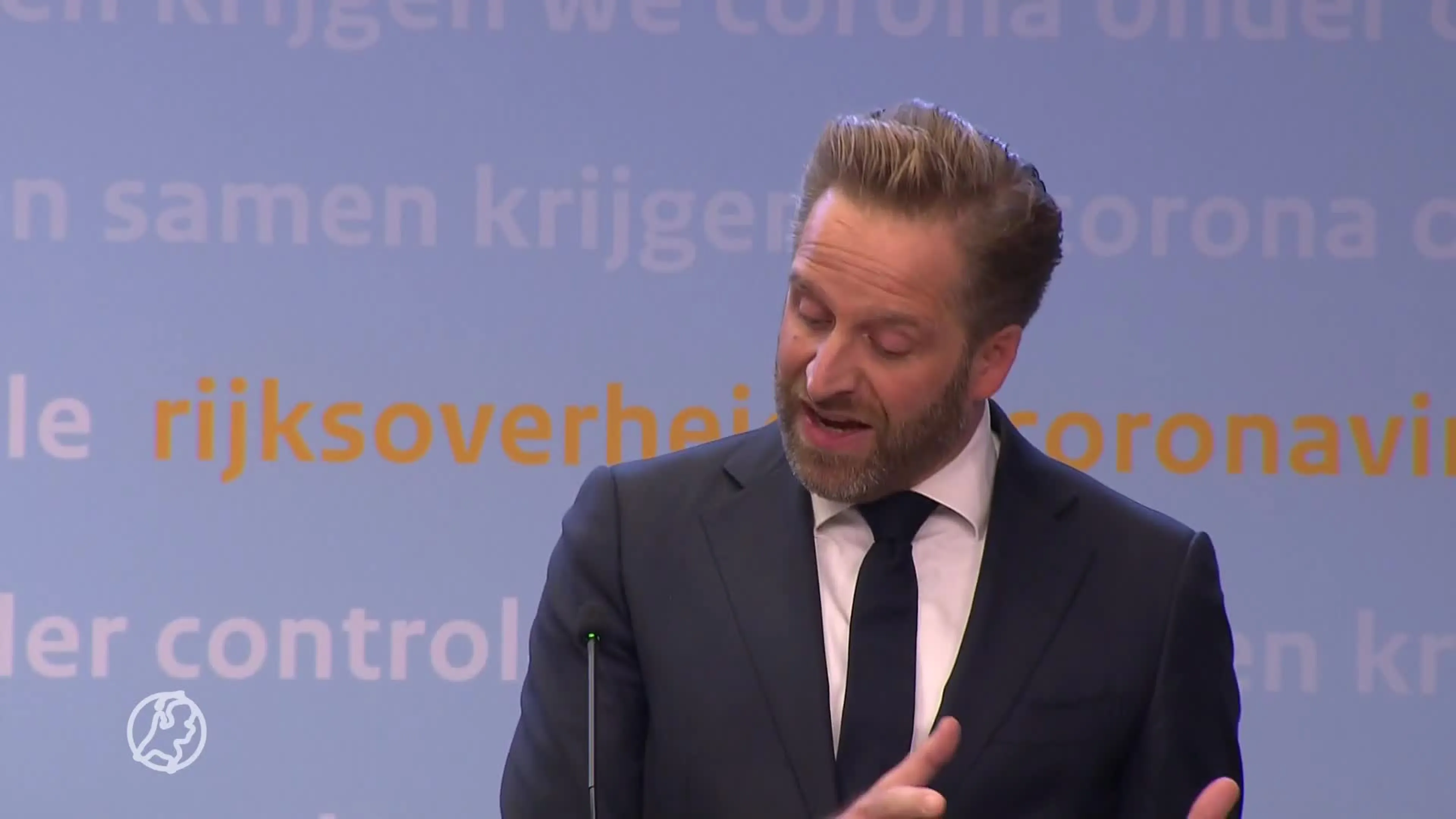 Rutte en De Jonge tijdens persconferentie