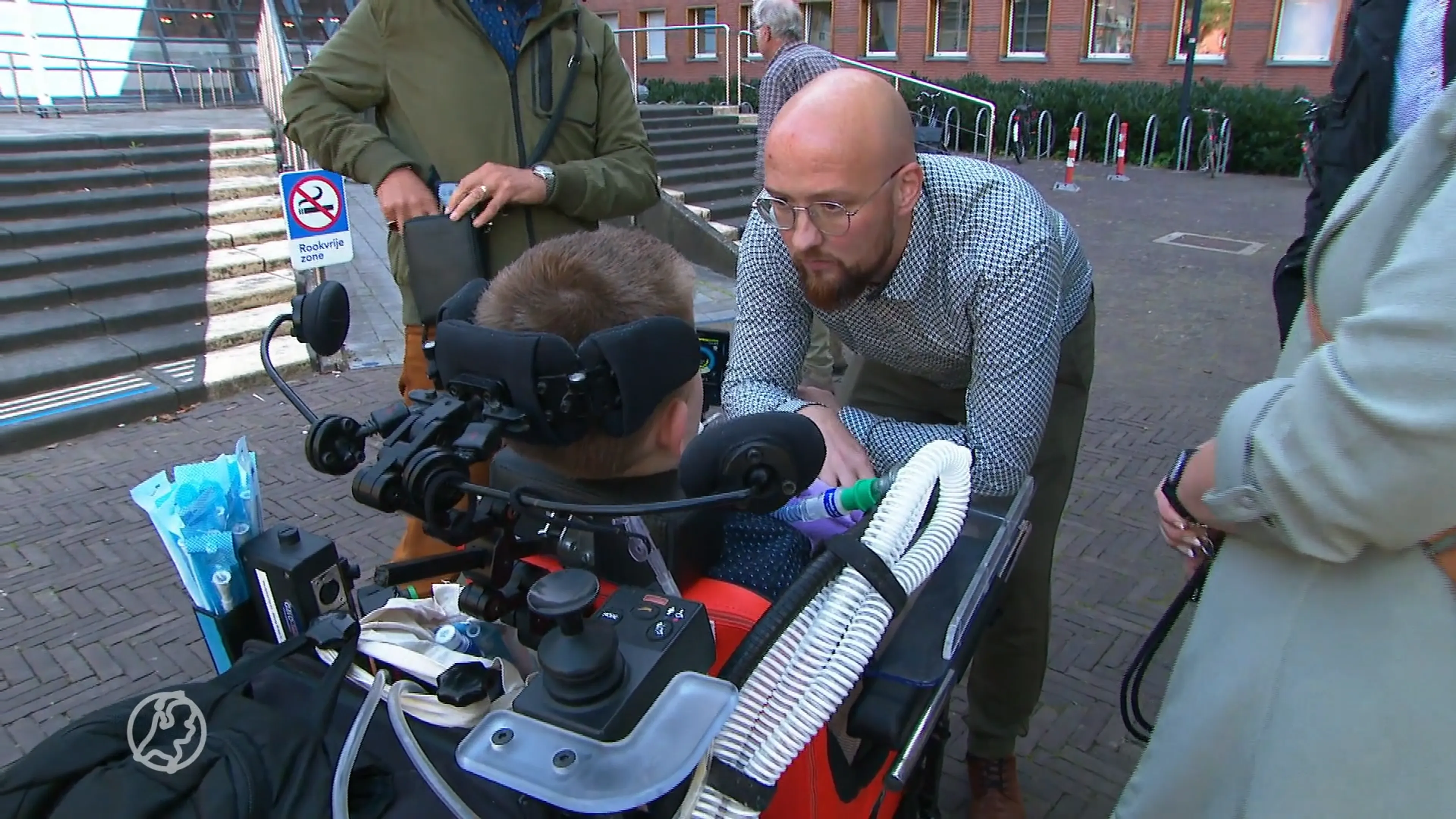 Ouders van zieke Geuko (11) naar de rechter om zijn zorg vergoed te krijgen