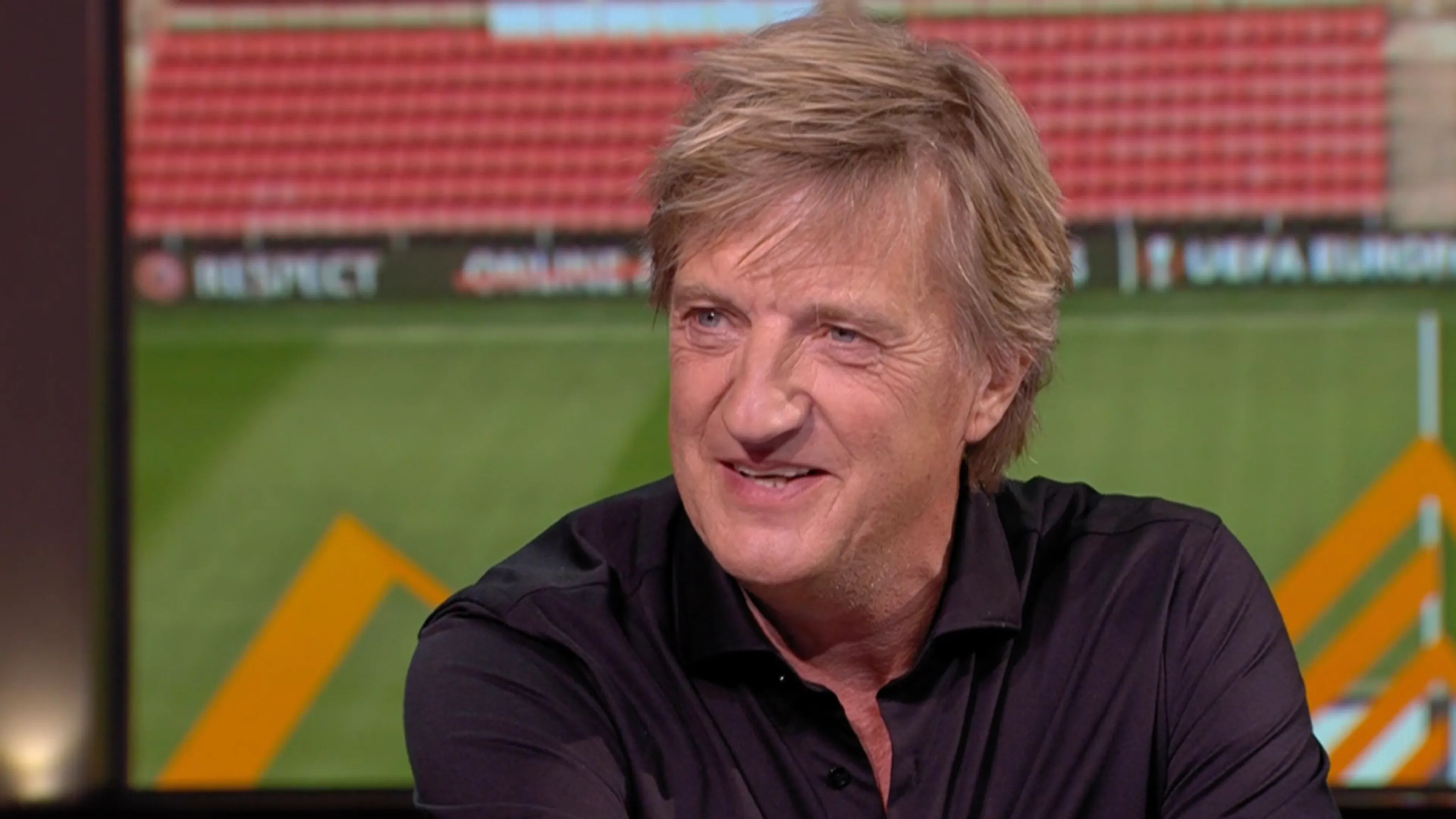 Wim keek met veel plezier naar Ajax tegen Rangers: 'Manier waarop ze spelen is enorm attractief'