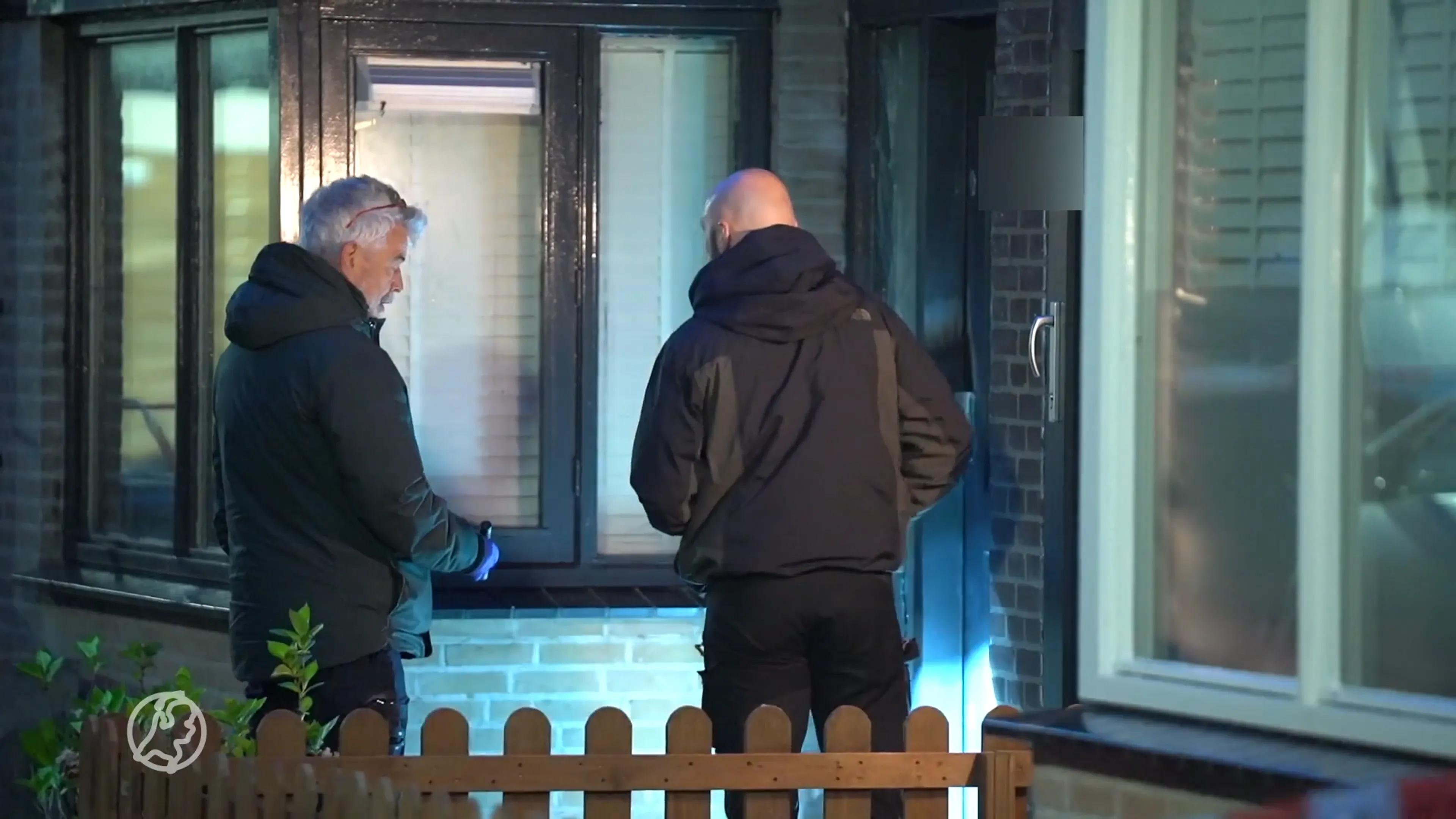 Bom ontploft in woonwijk Hellevoetsluis, daders gezocht