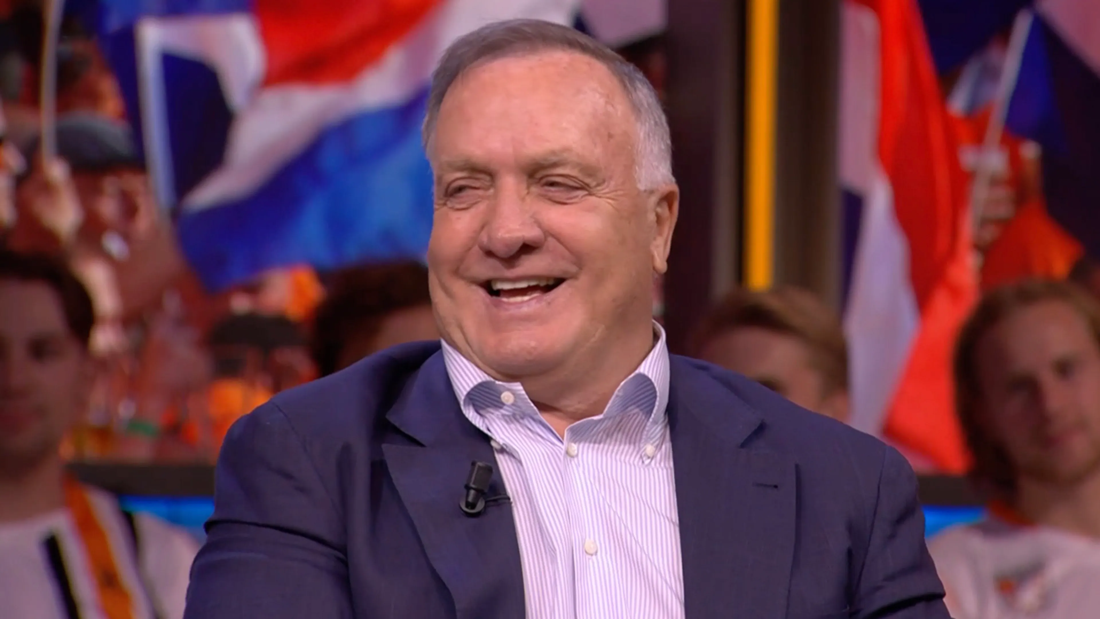 Dick Advocaat maakt opstelling voor Oranje: 'Lekker makkelijk als je geen club hebt'
