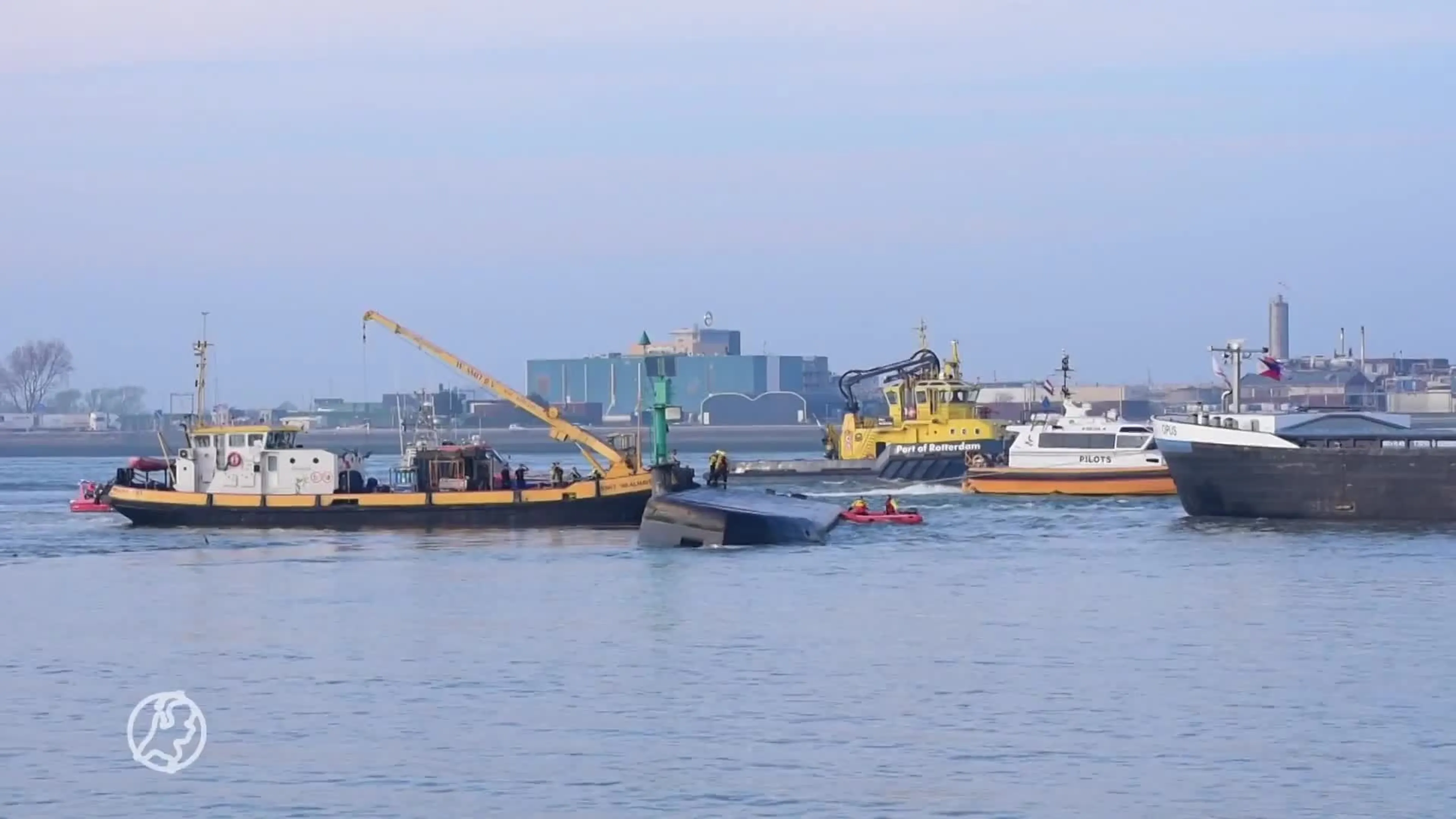Vermist bemanningslid omgeslagen schip Nieuwe Waterweg vermoedelijk overleden
