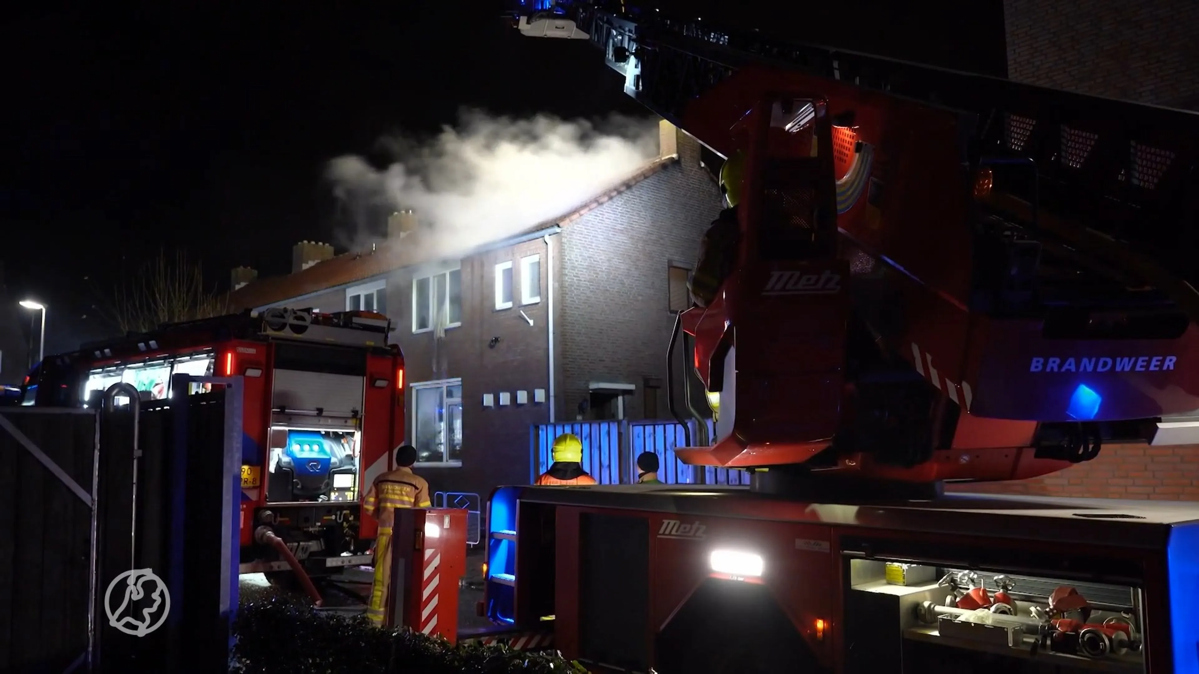'Een Huis Vol-moeder Nadine opgepakt na brandstichting voormalige woning'