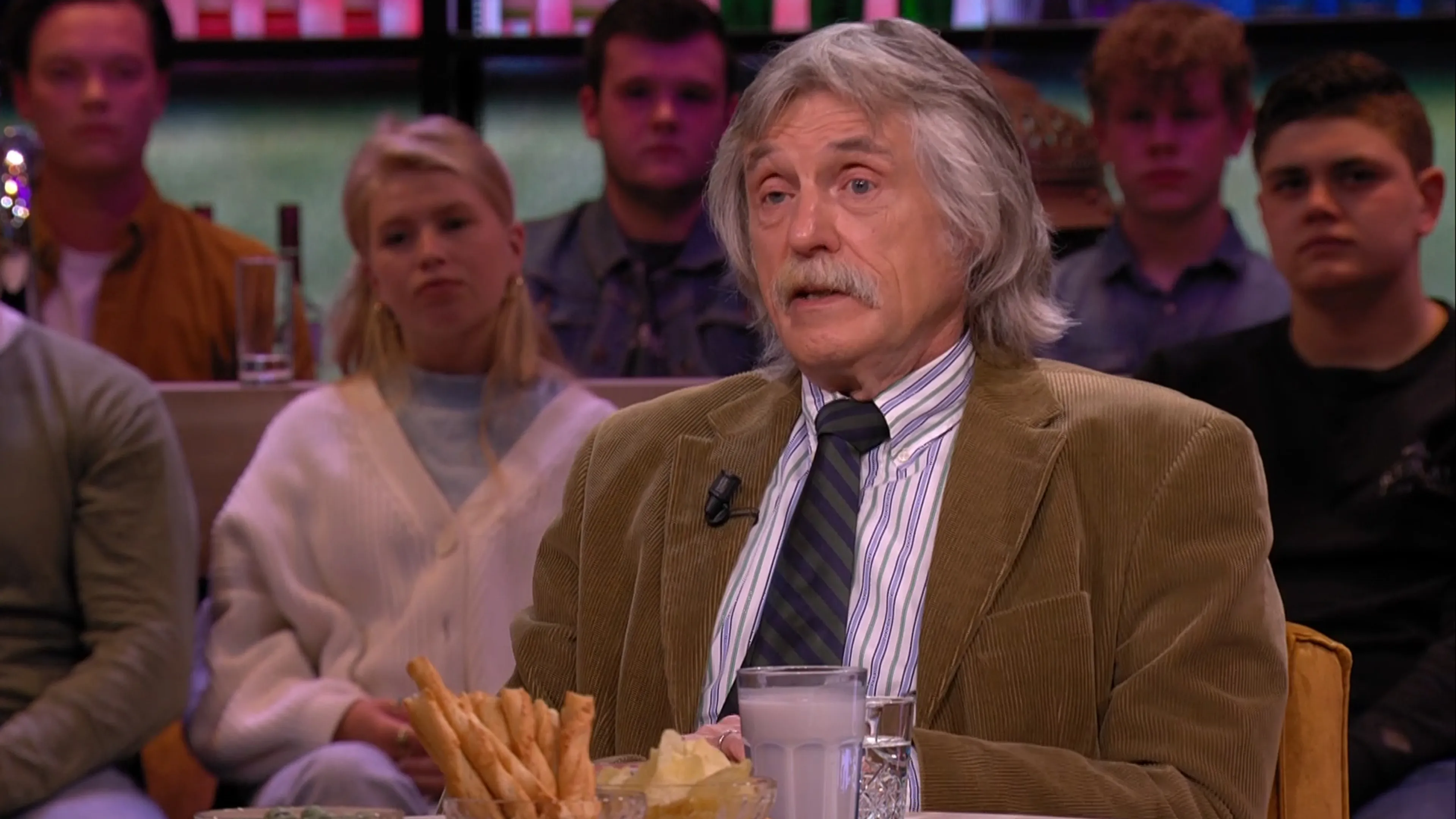 Johan over Henk Fraser die AD vergelijkt met Juicekanaal: 'Domme opmerking'