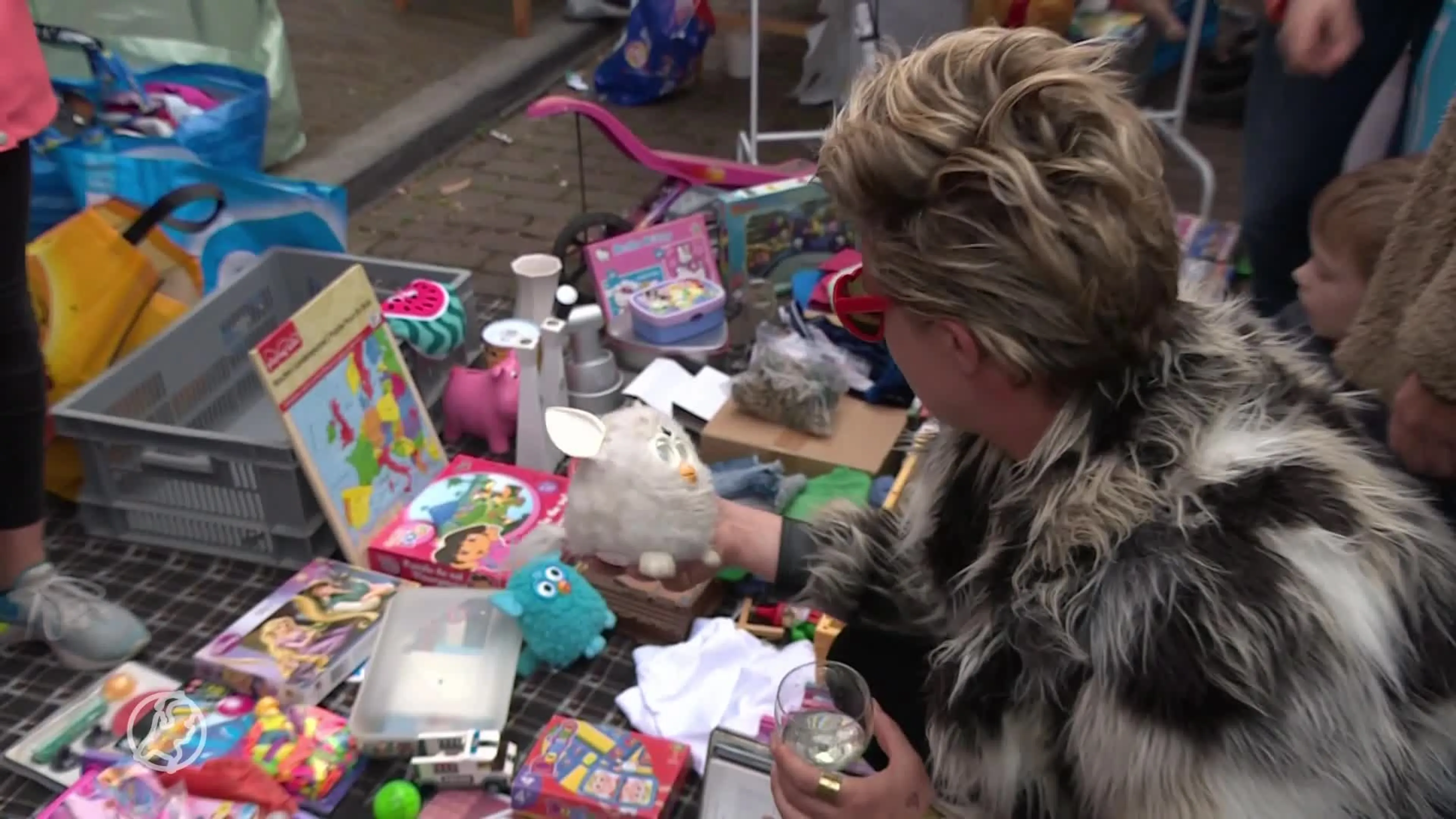 Tips voor op de vrijmarkt: zo verkoop je je prullen én koop je een parel