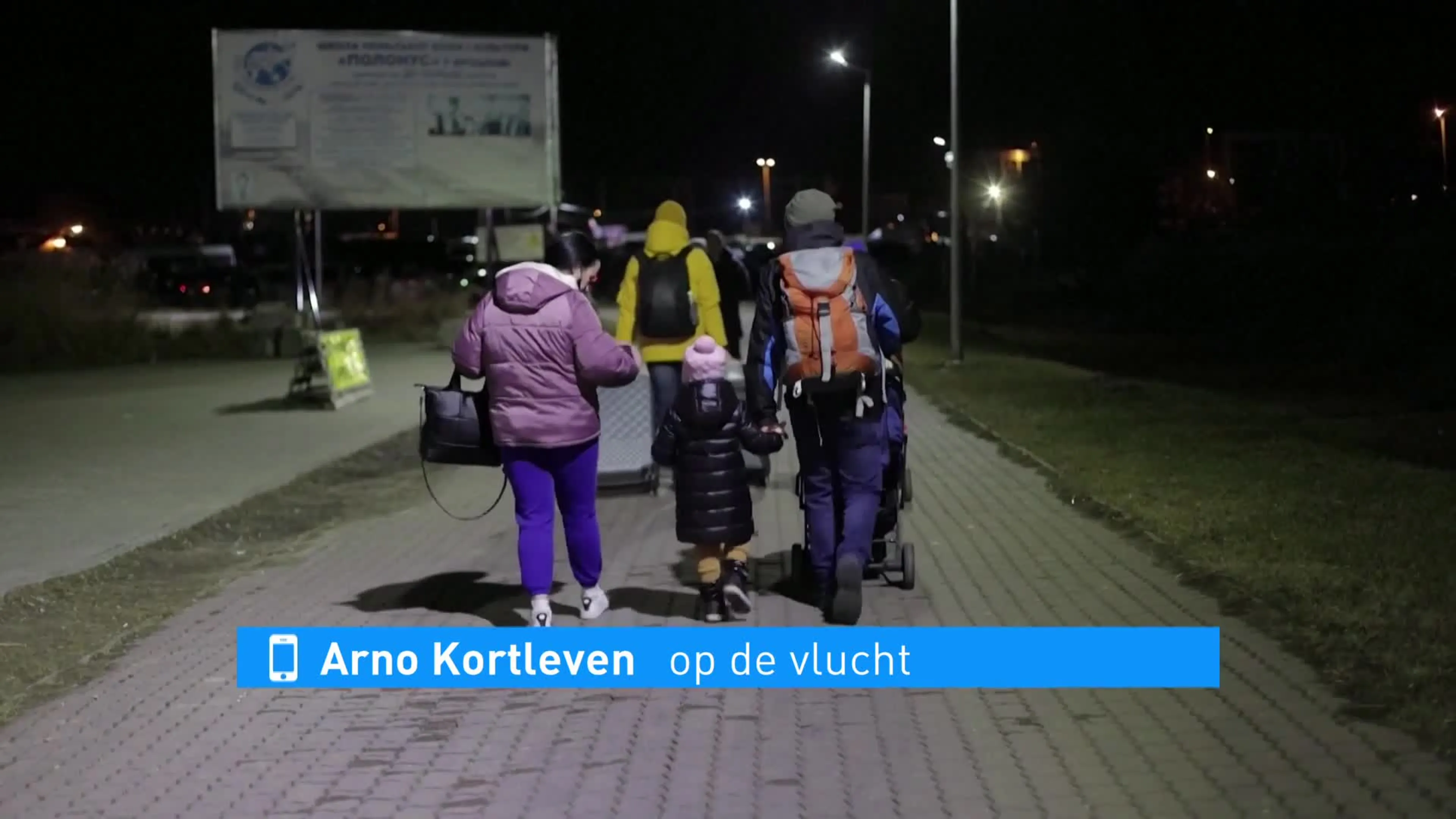 Arno staat al twaalf uur in de file om Oekraïne uit te komen: 'Zijn heel moe'