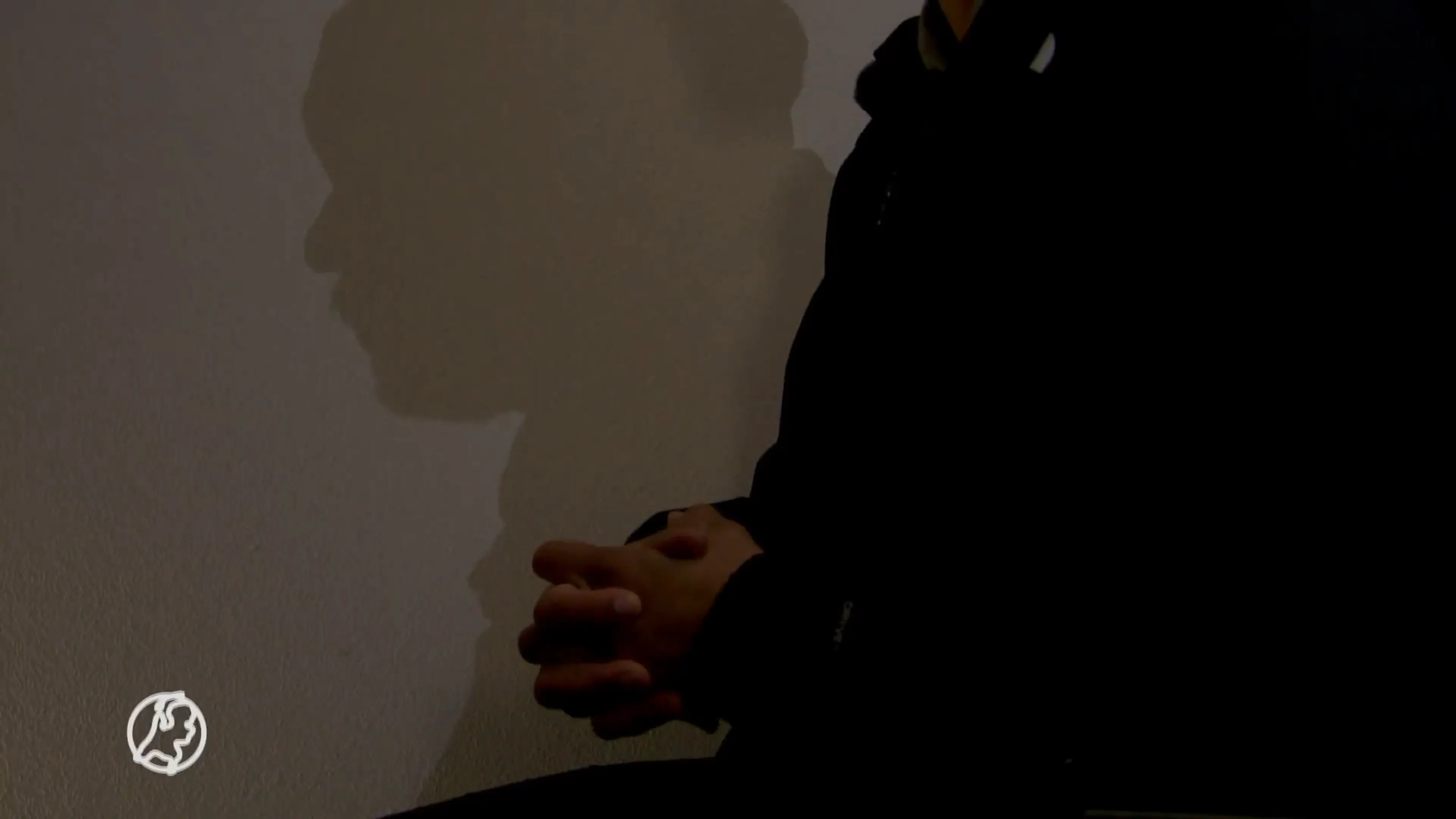 Woongroepbegeleider krijgt rake klappen van agenten en doet aangifte