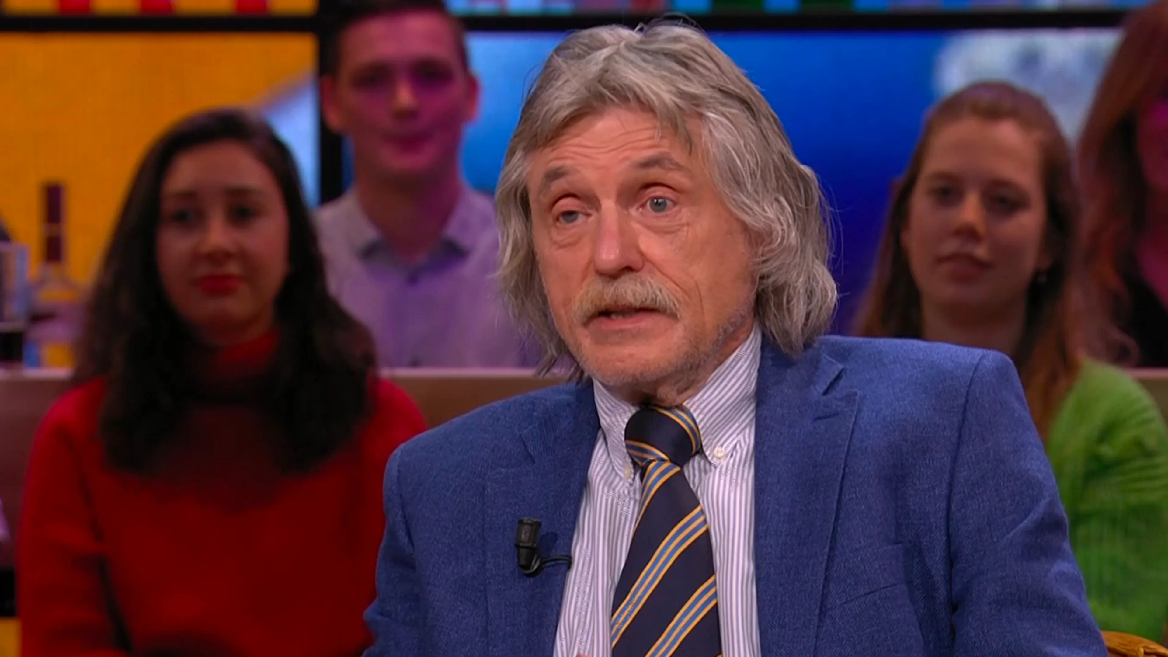 Johan reageert op Songfestivalnummer van S10: 'Zo zingt mijn buurmeisje ook!'