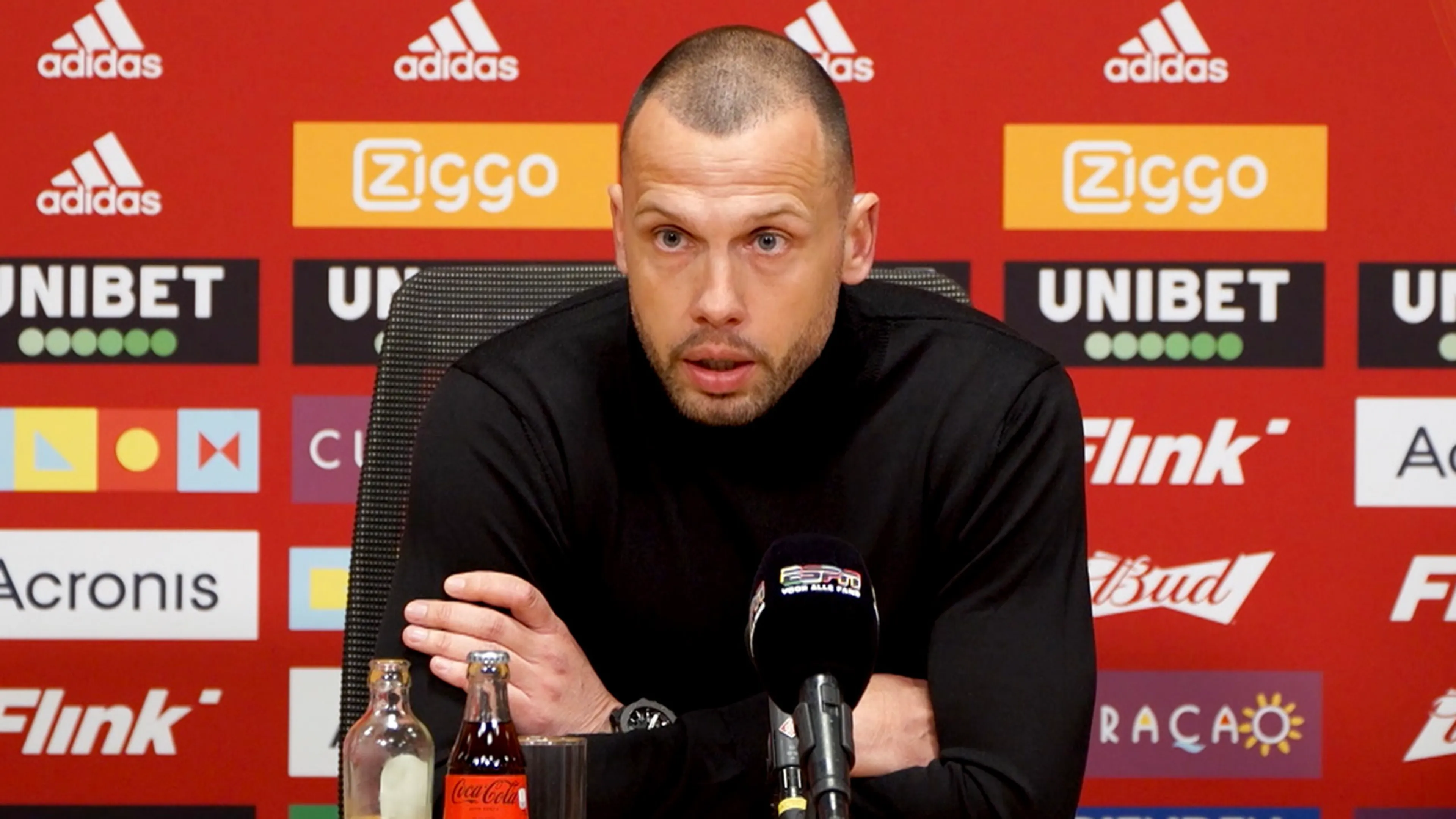 Heitinga over titelstrijd: 'Wij zijn de laatsten die opgeven'