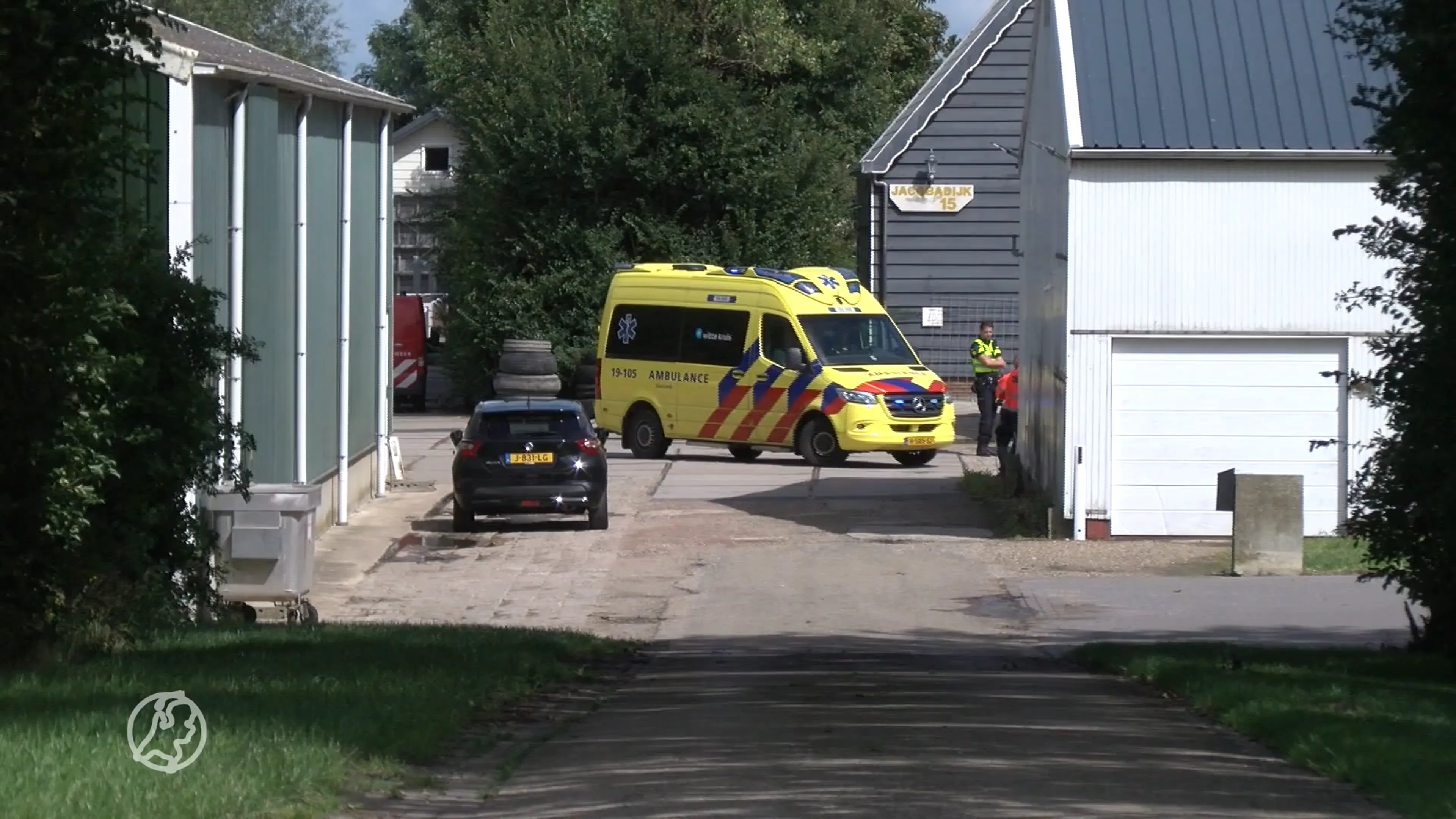Oudere man raakt ernstig gewond bij wegbranden onkruid