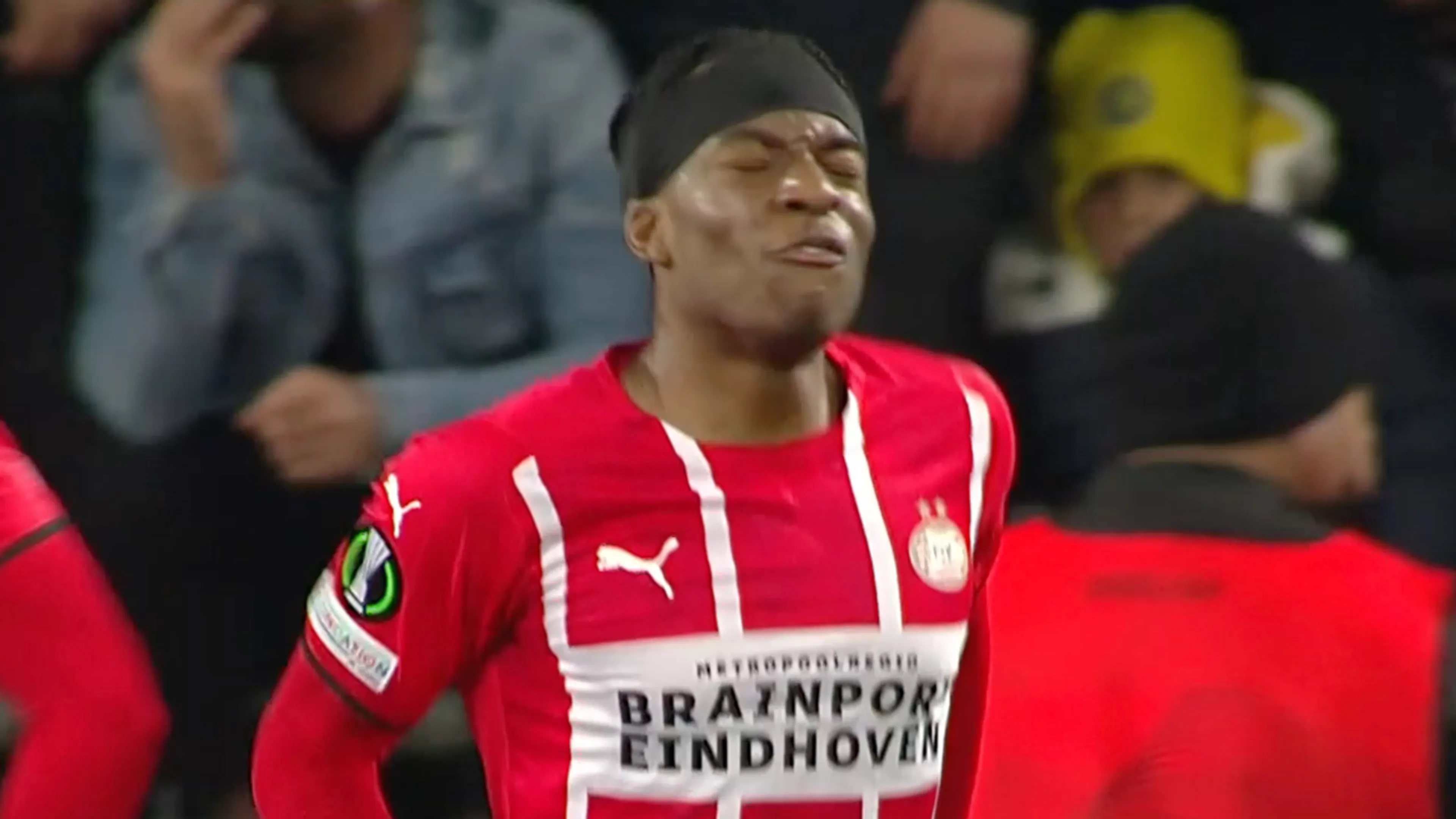 KANS: Madueke scoort bijna na schitterende solo