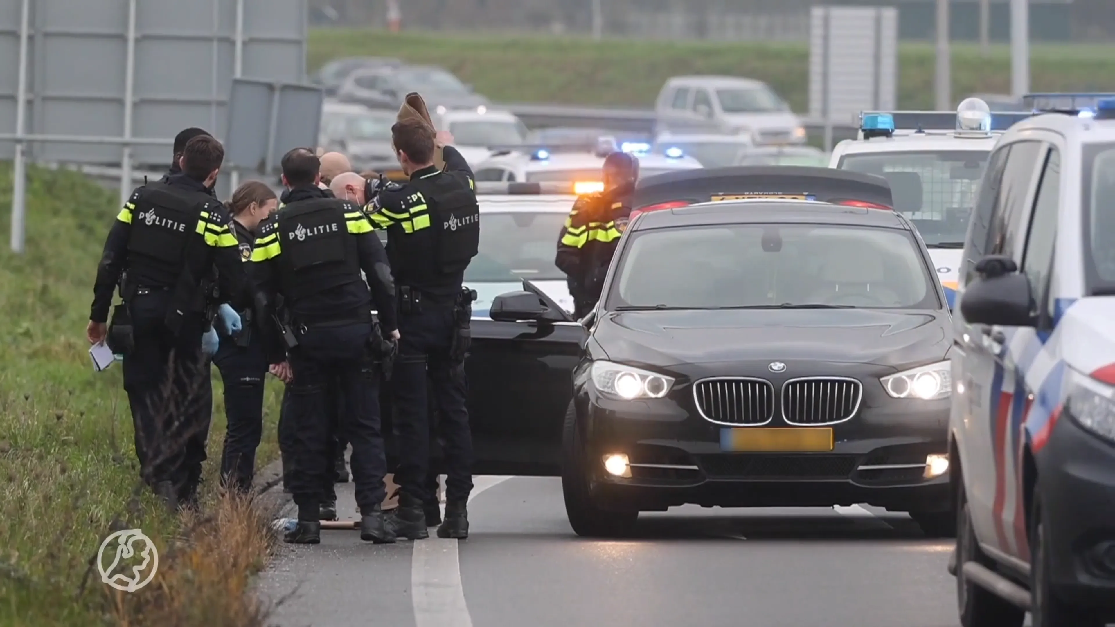 Twee mannen op afrit A4 aangehouden na bedreiging vuurwapen