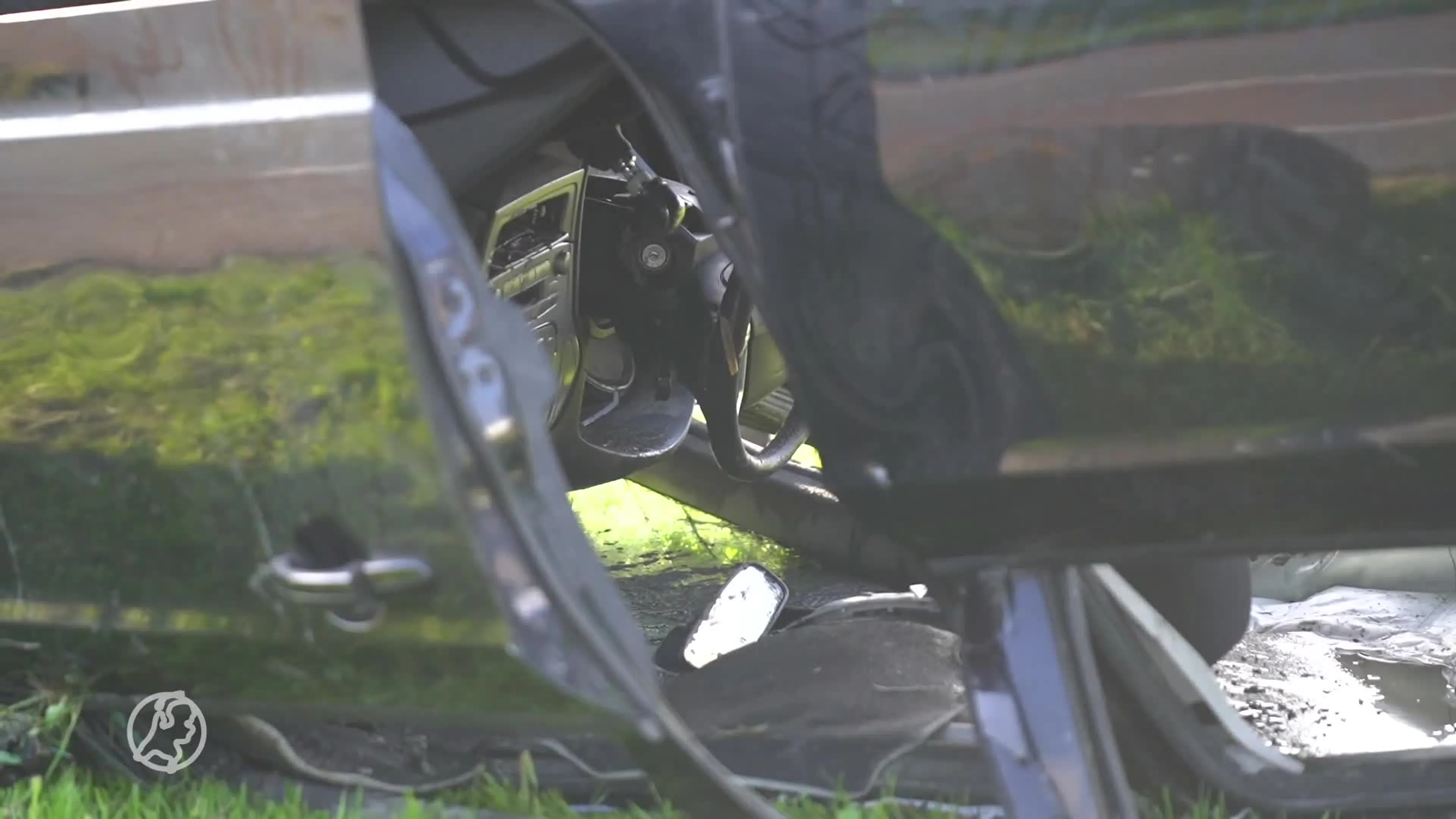 Dode man gevonden in auto in water Bleiswijk
